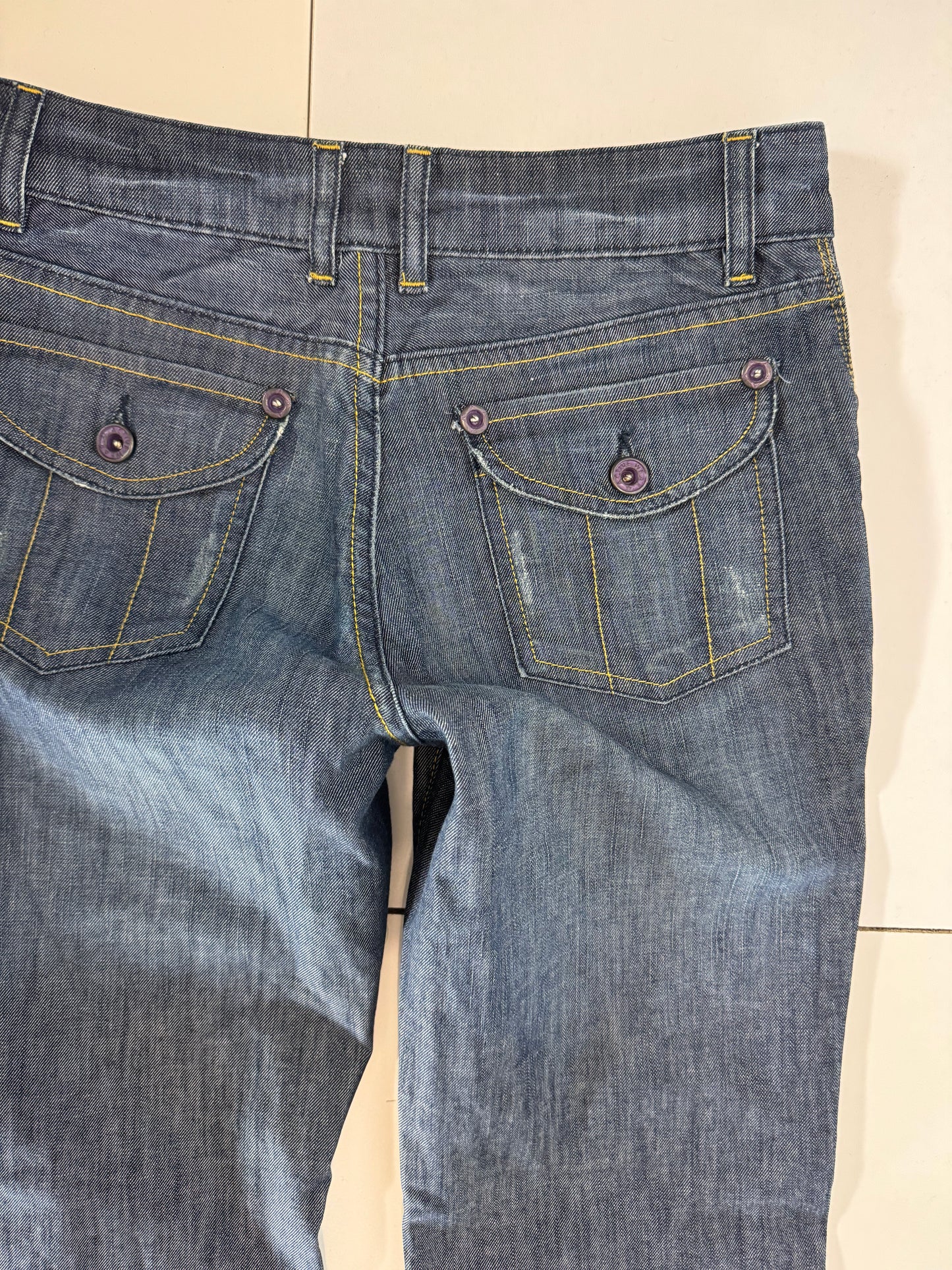 Utsvängda jeans stl: XS
