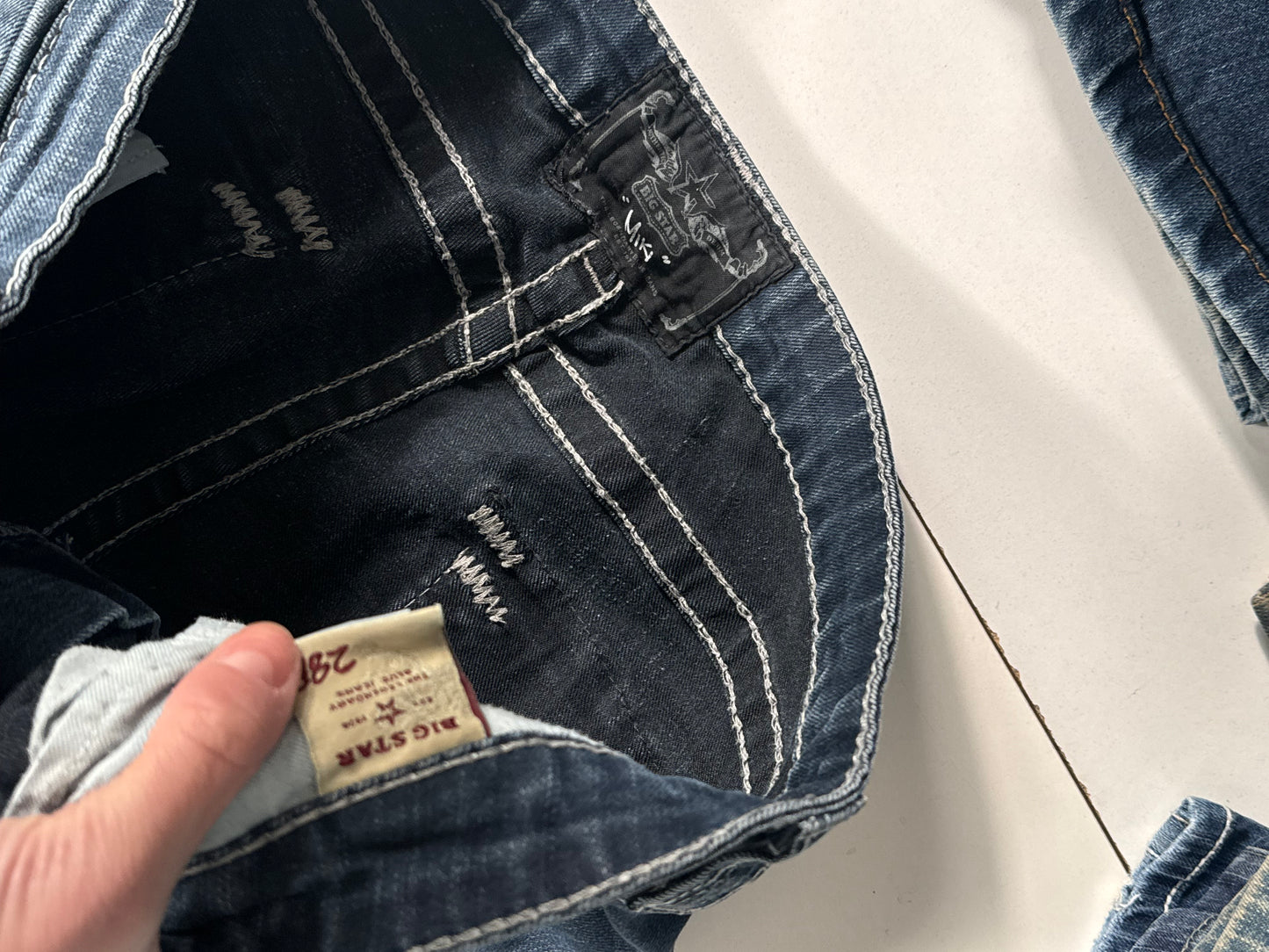 Utsvängda jeans stl: M