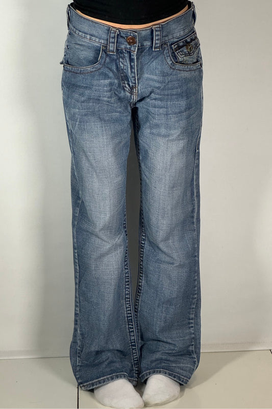 Utsvängda jeans stl: S/M