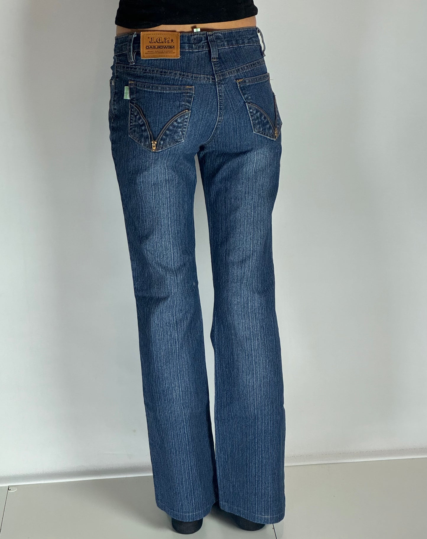 Utsvängda jeans–stl: XS