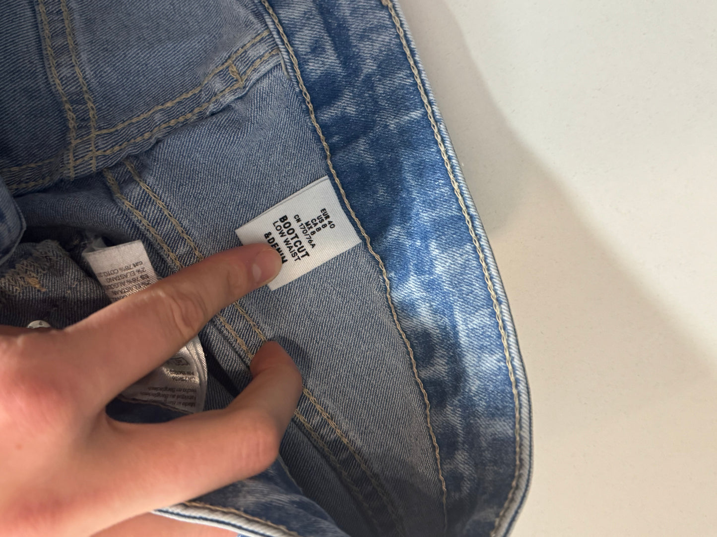 Utsvängda jeans stl: S/M