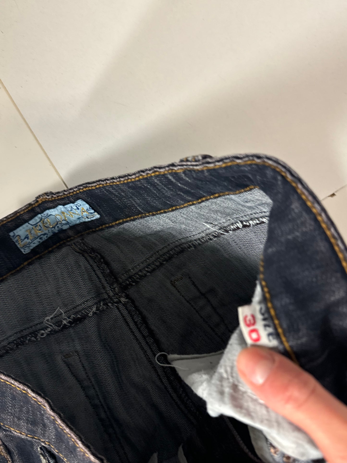 Utsvängda jeans stl: S