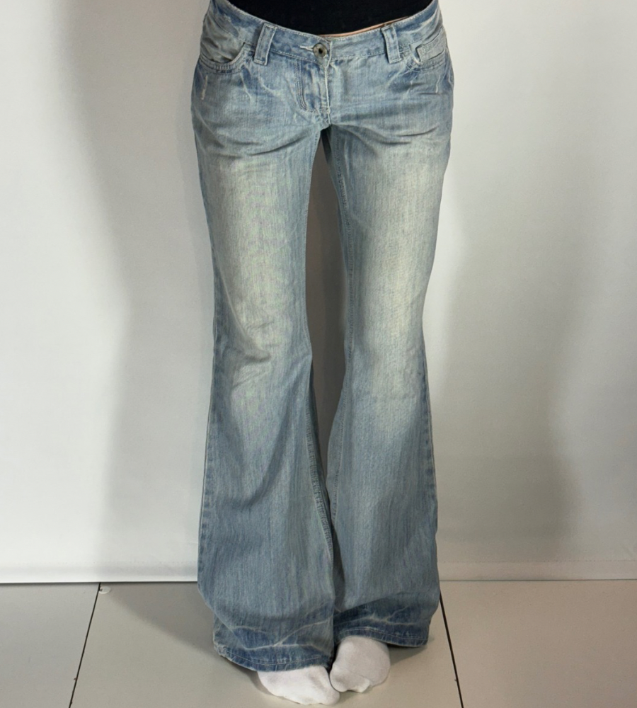 Lågmidjade jeans–stl: L