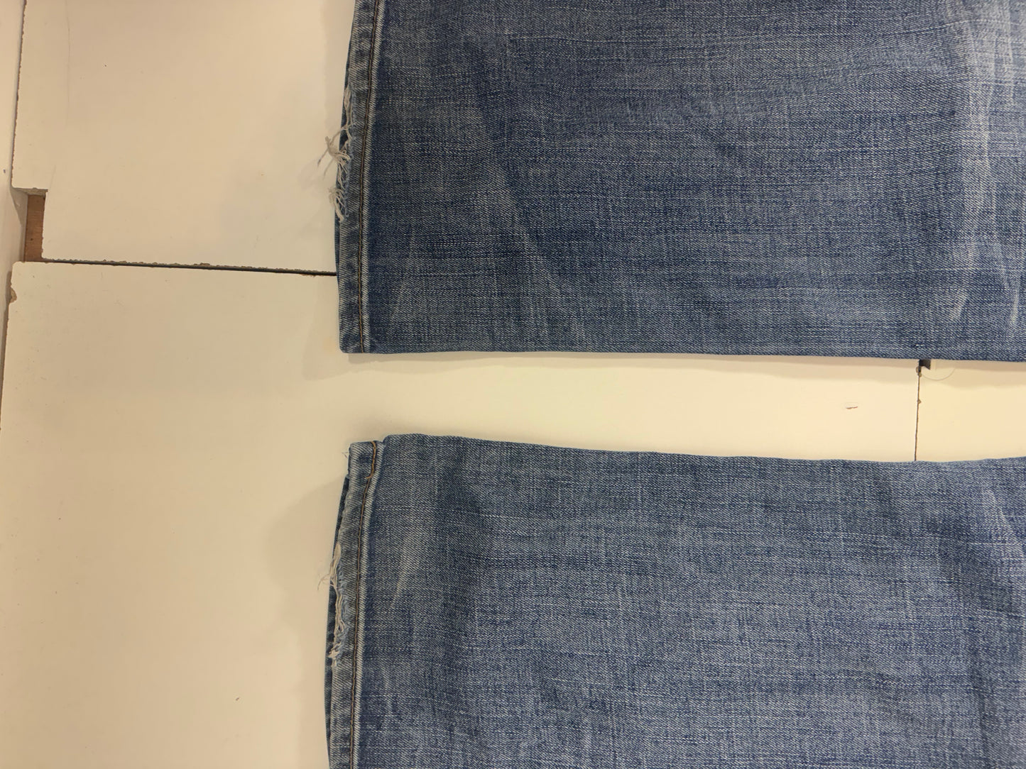 Utsvängda jeans stl: S/M