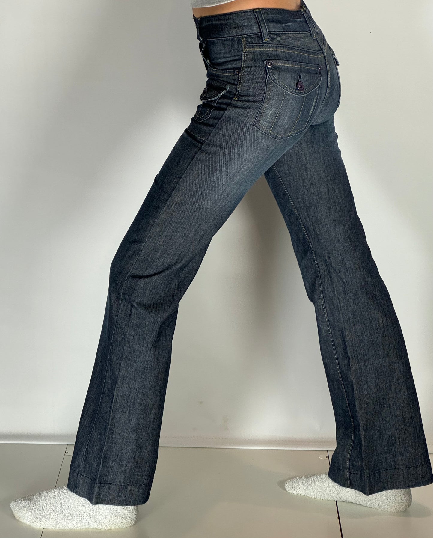 Utsvängda jeans stl: XS
