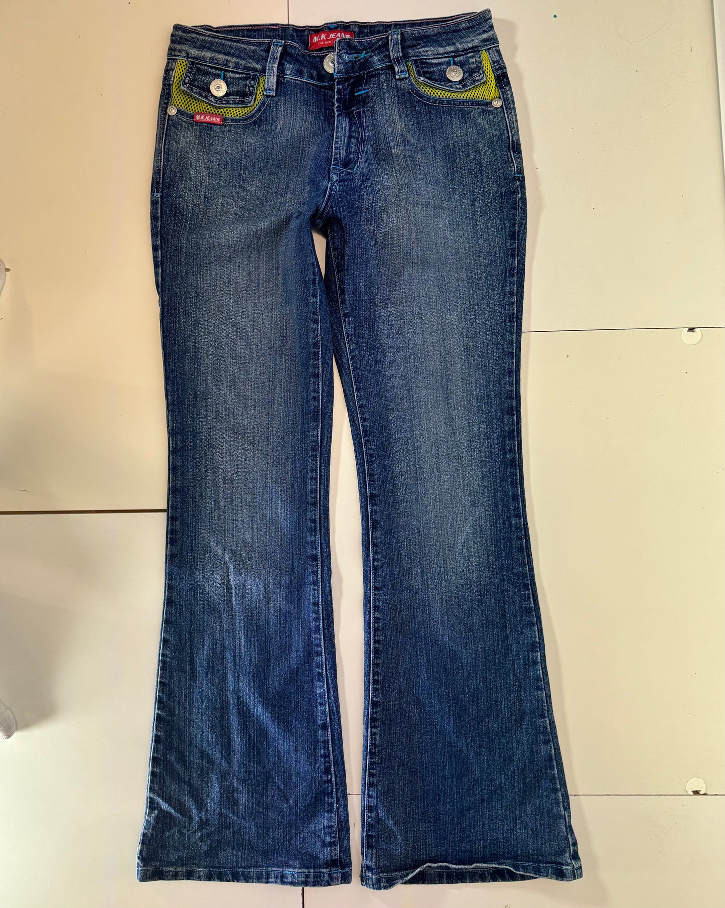 Utsvängda jeans stl: S/M