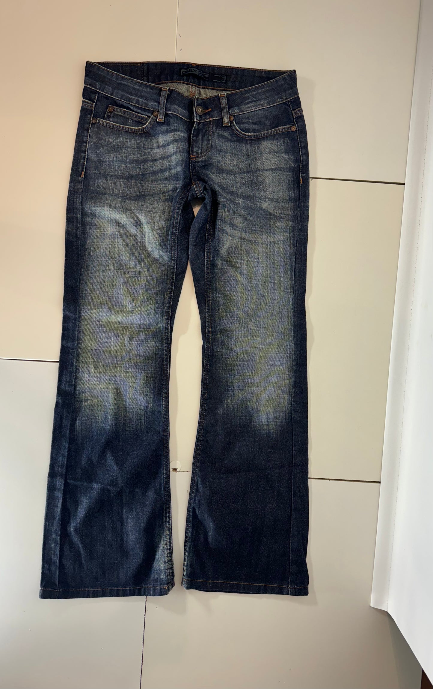Lågmidjade jeans–stl: S