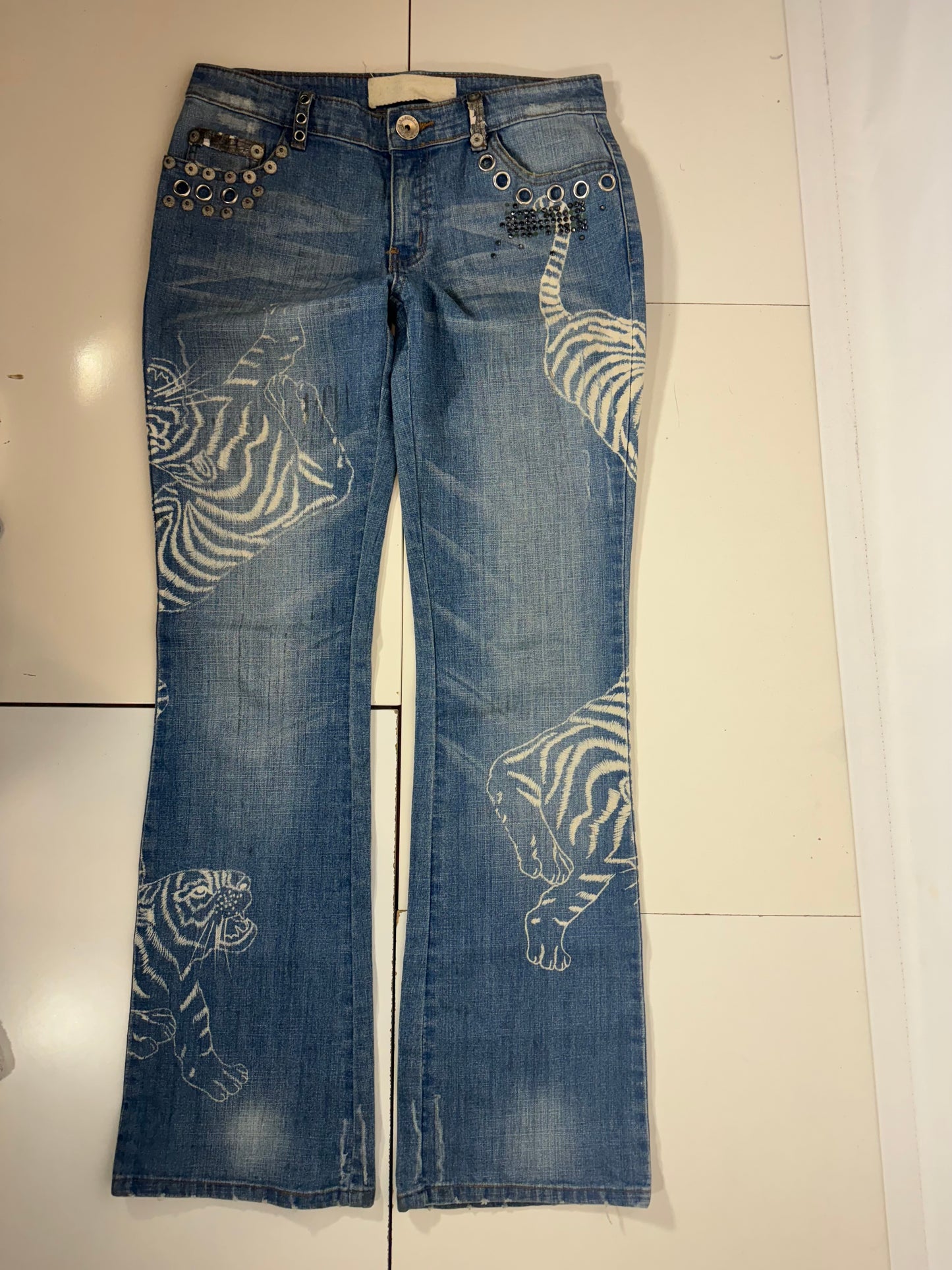 Utsvängda jeans stl: S