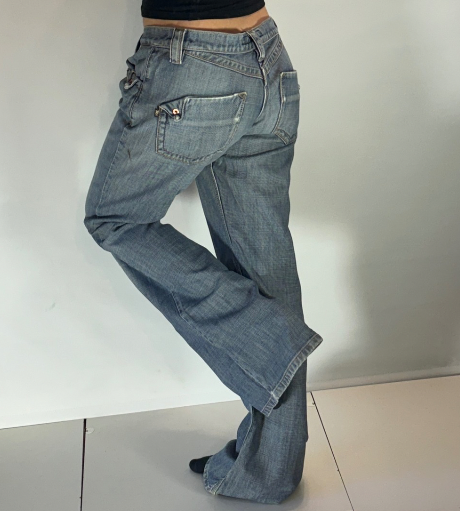 Lågmidjade jeans–stl: M