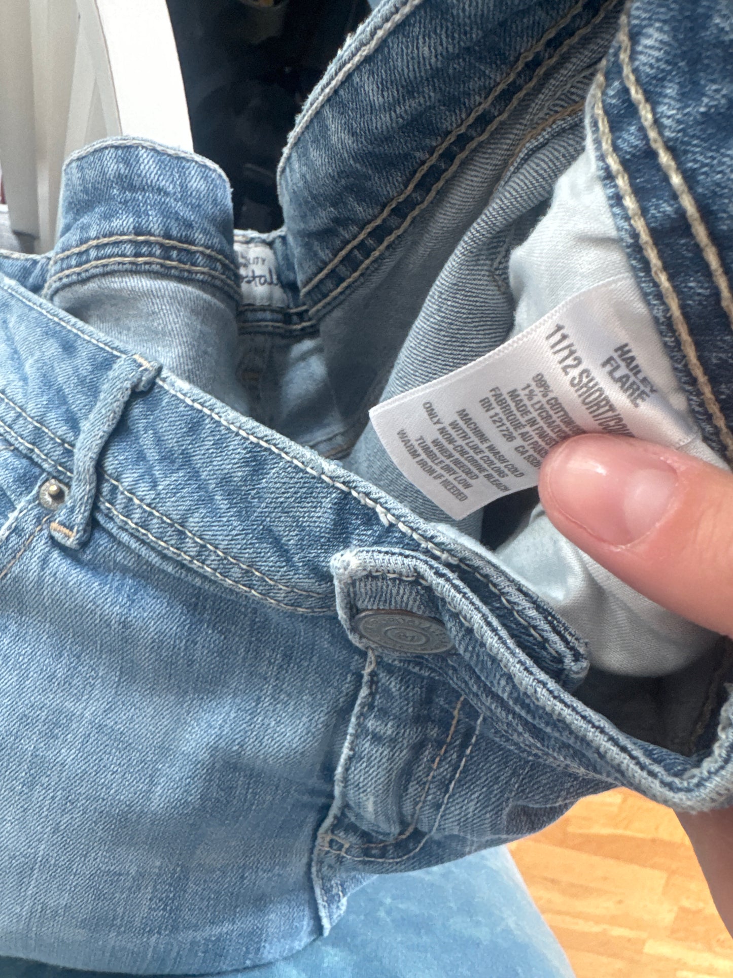 Low-rise jeans size: M