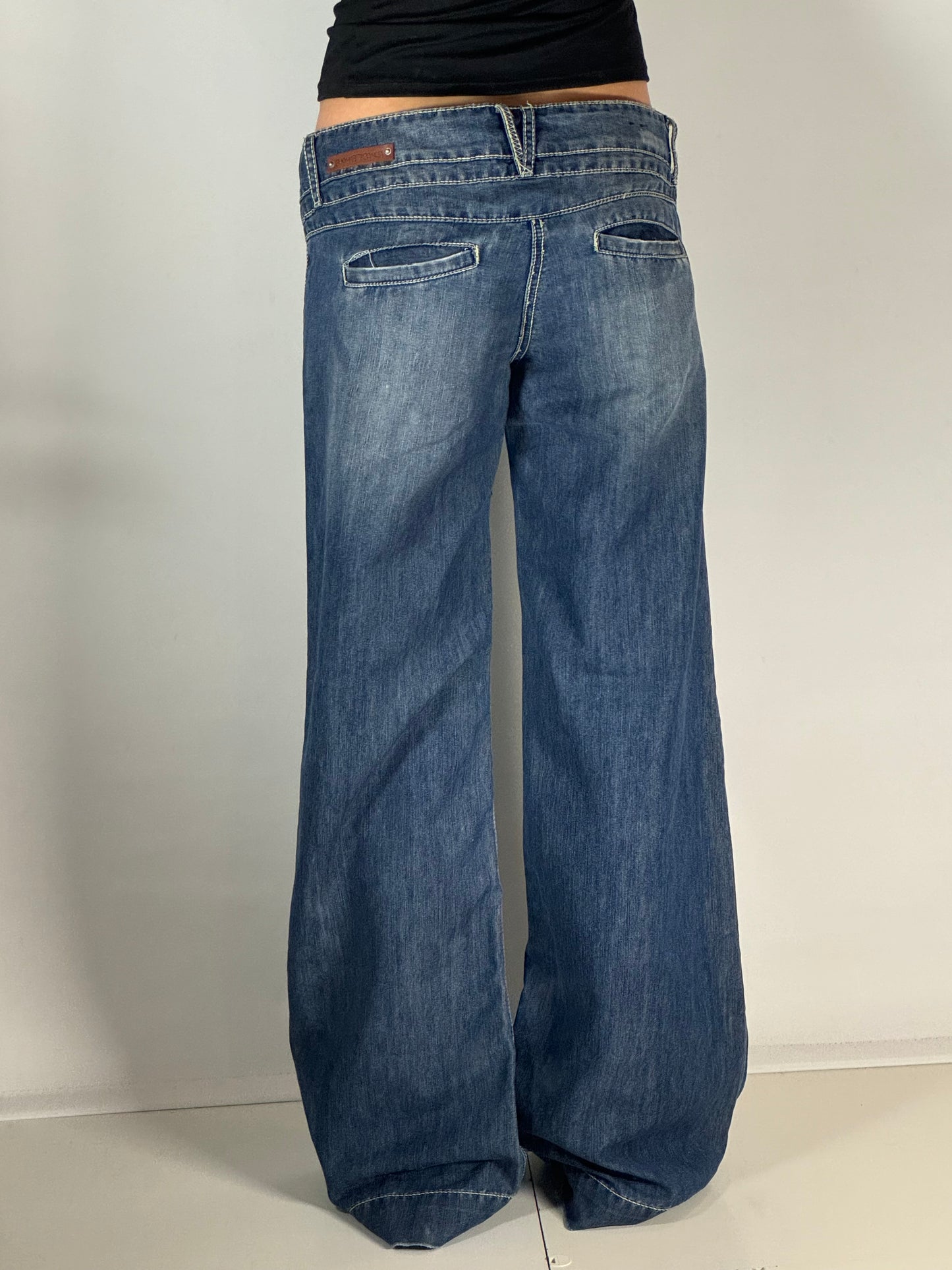 Lågmidjade jeans stl: M