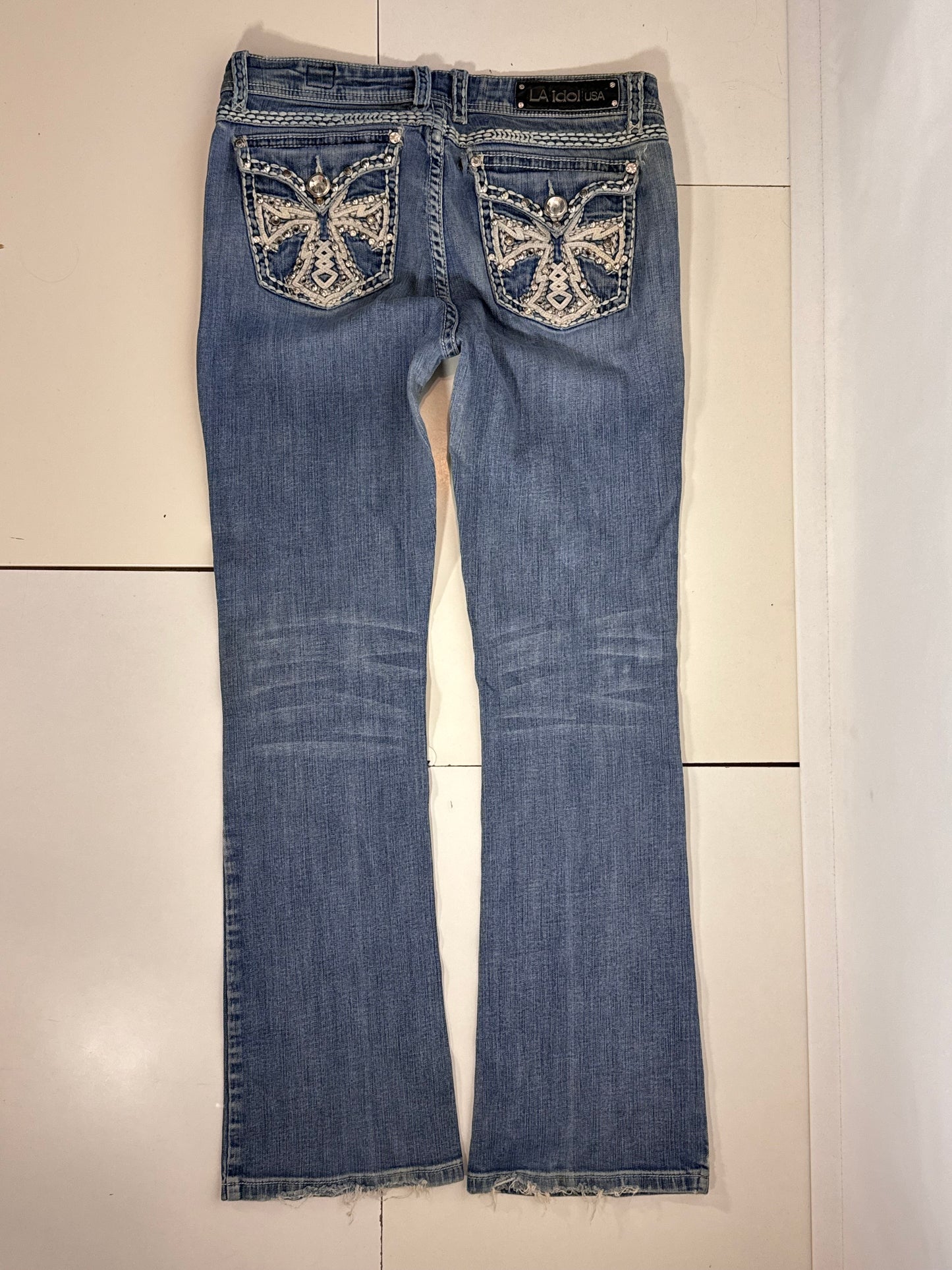 Utsvängda jeans stl: M