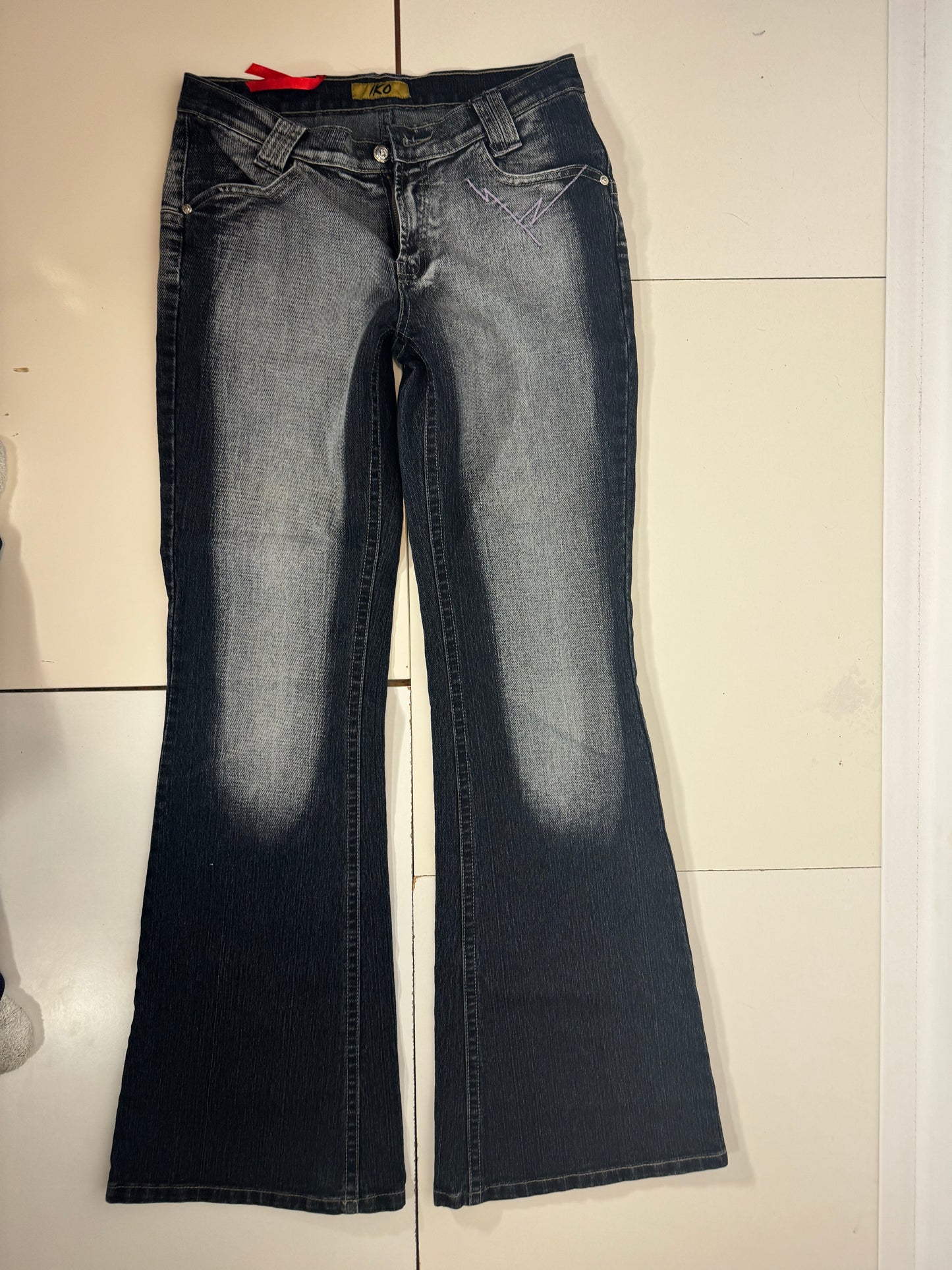 Utsvängda jeans stl: S