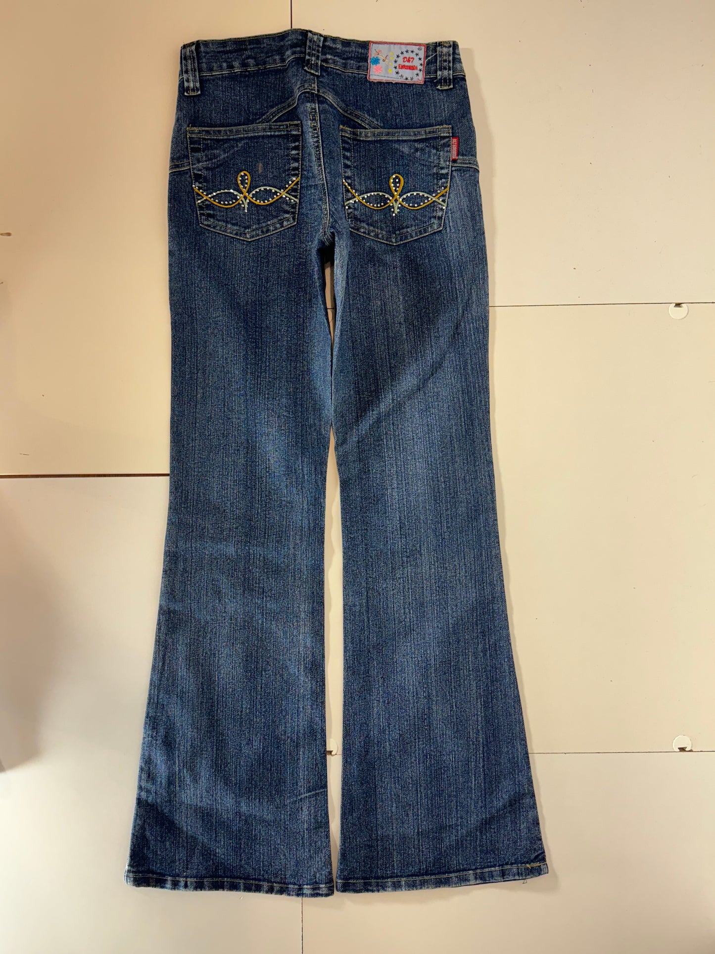 Utsvängda jeans stl: XS