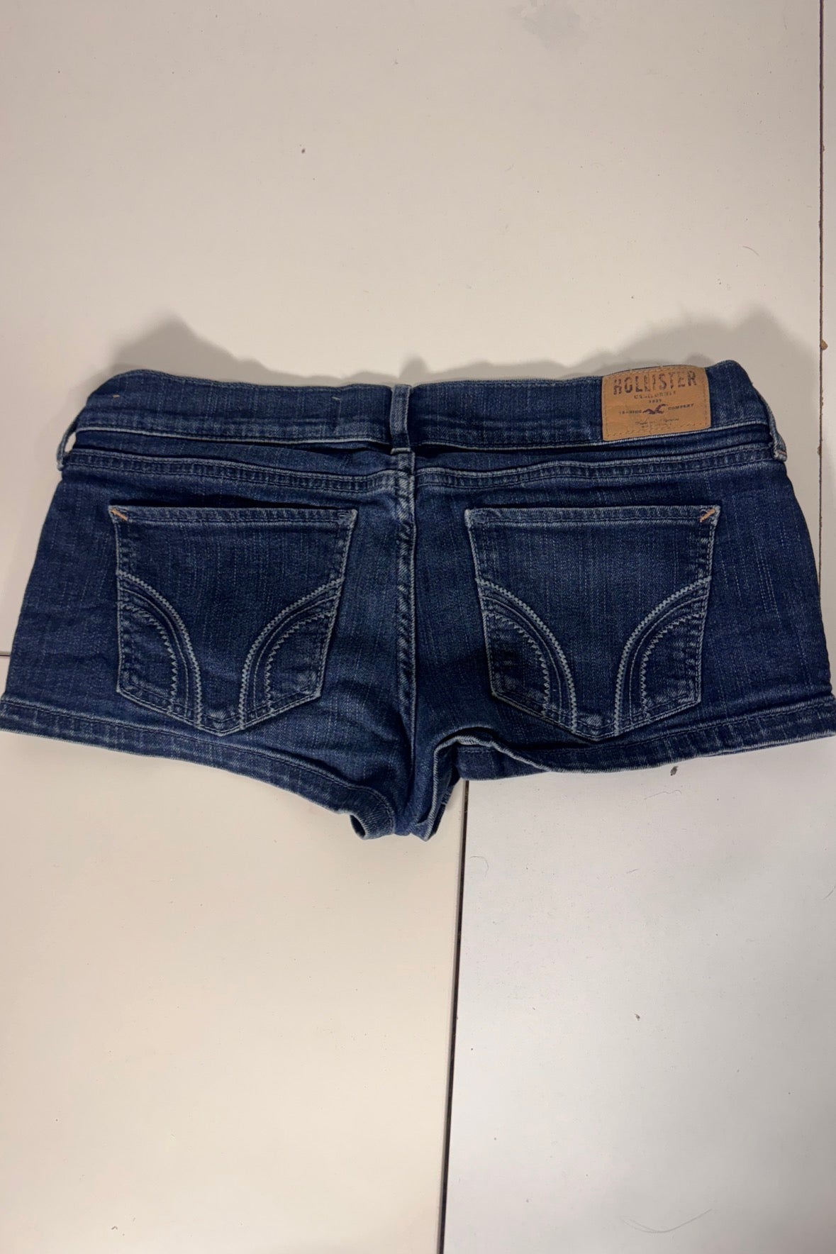 Hollister shorts stl: M
