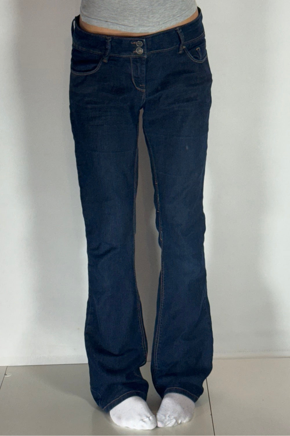 Lågmidjade jeans–stl: M