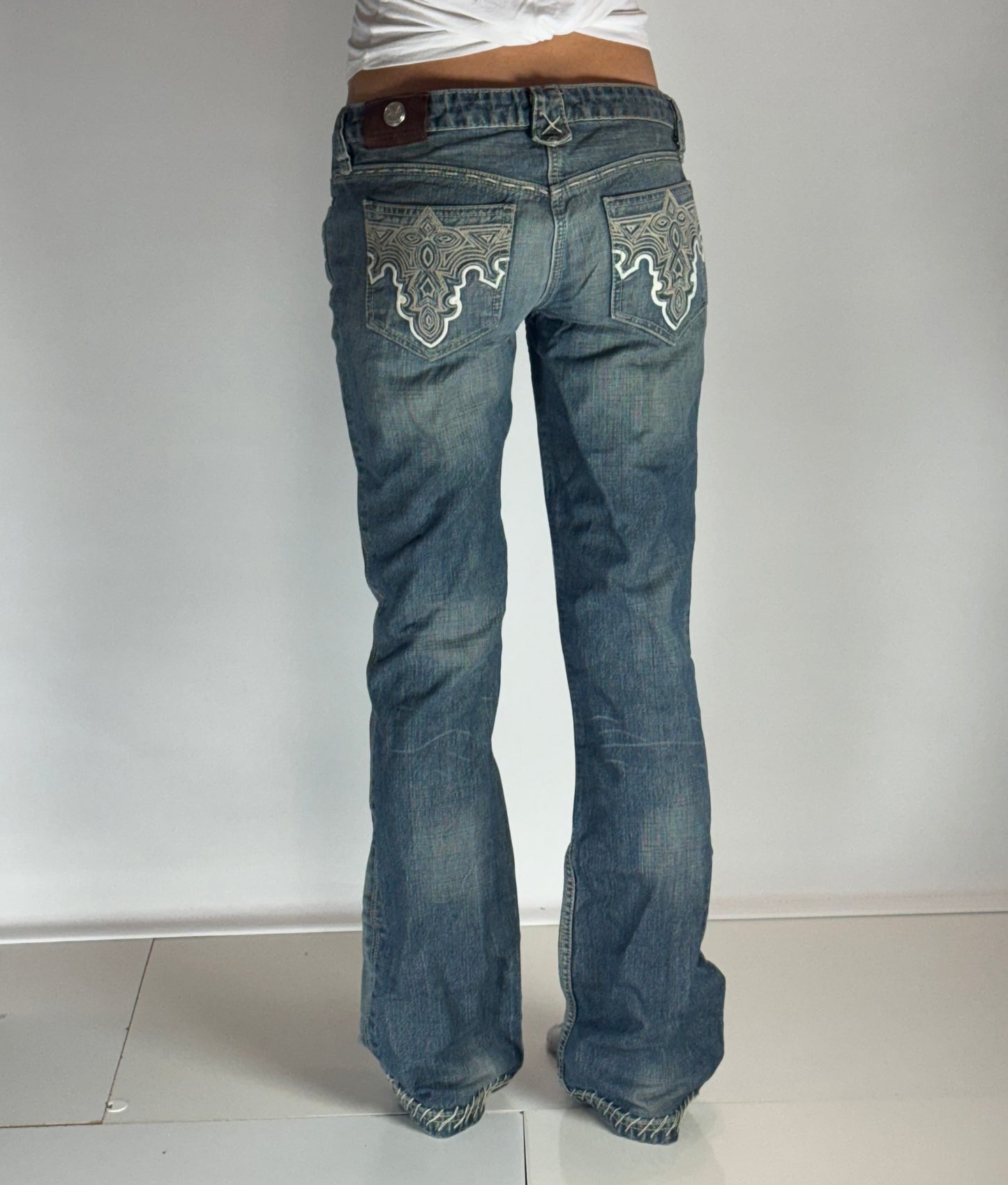 Lågmidjade jeans–stl: S
