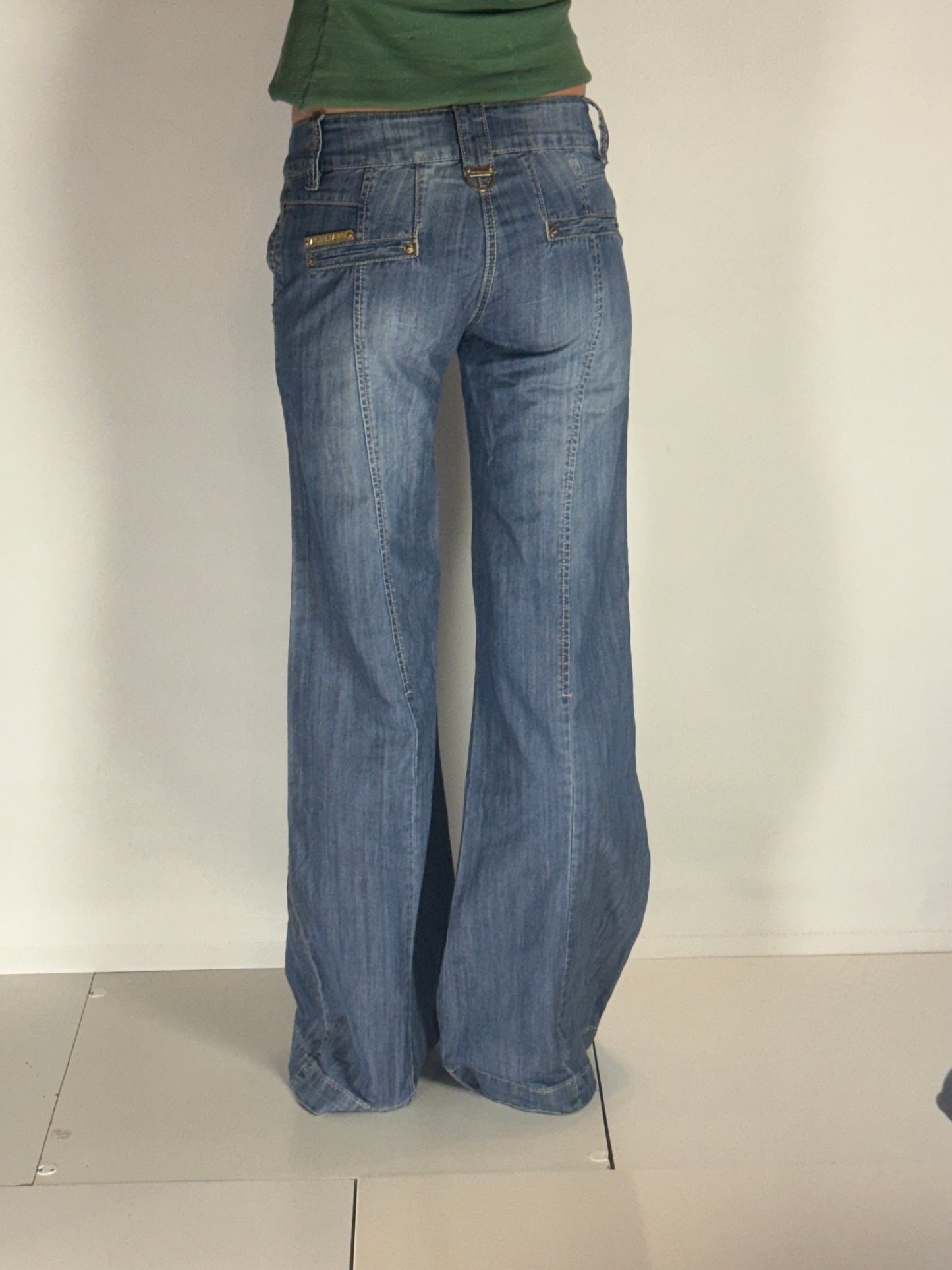 Lågmidjade jeans–stl: XS/S