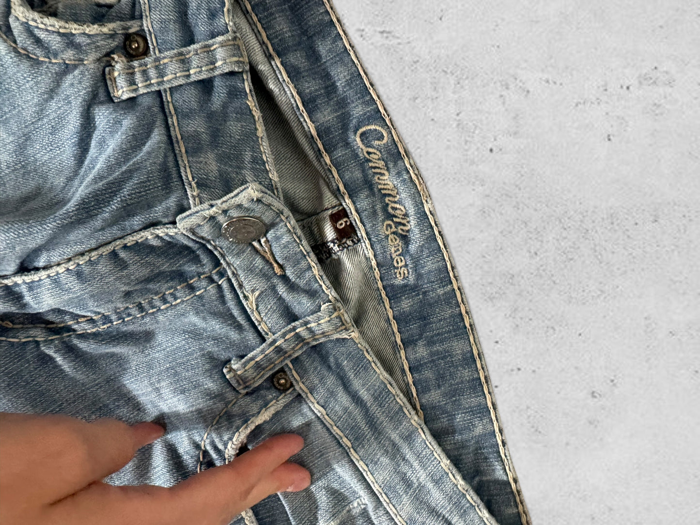 Utsvängda jeans stl: S