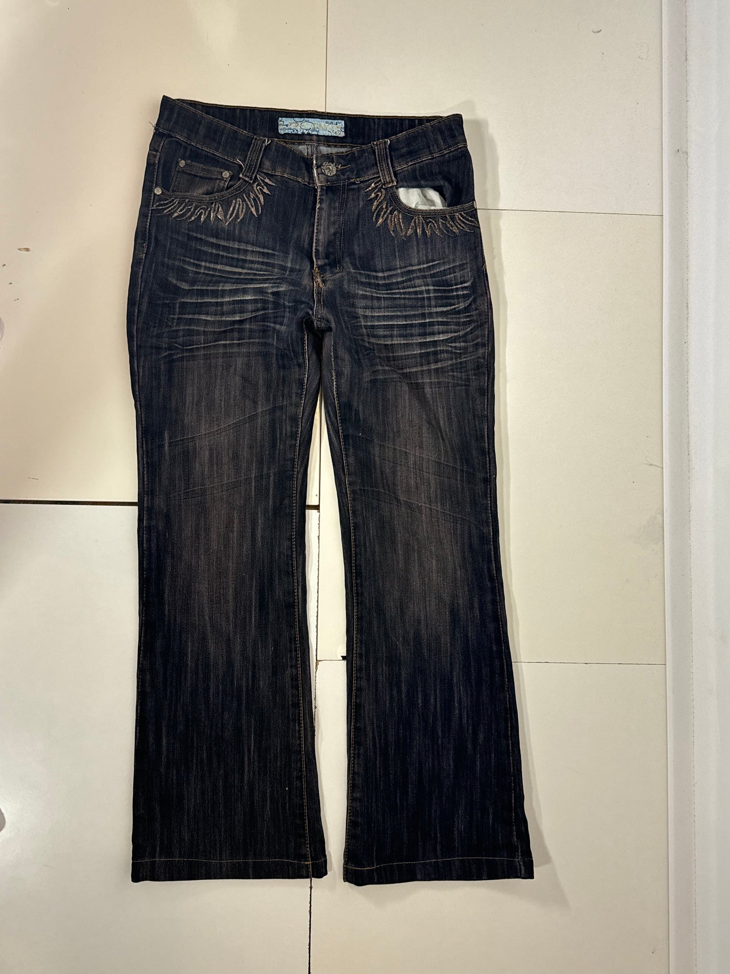 Utsvängda jeans stl: S