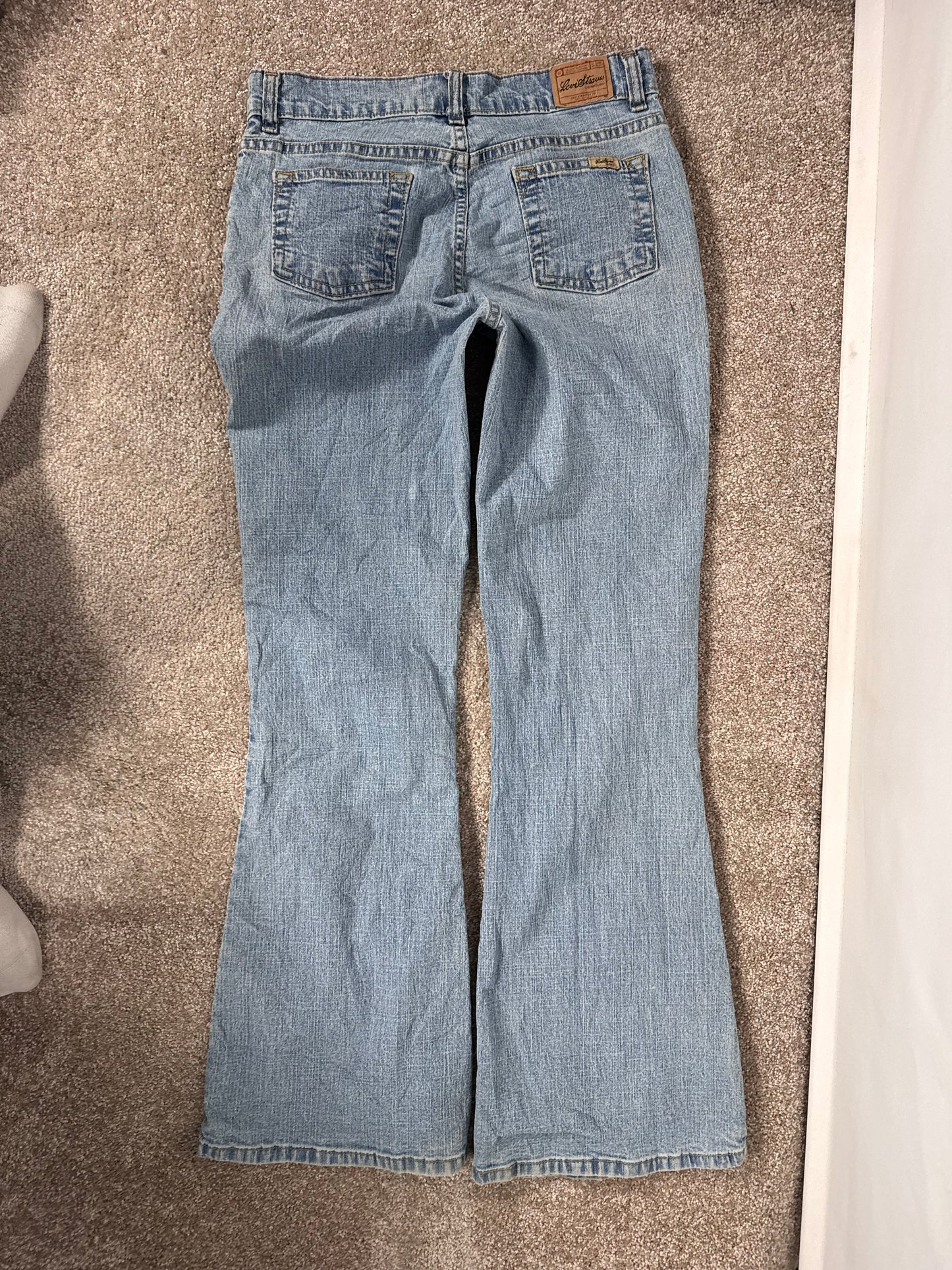 Utsvingte jeans str: XS