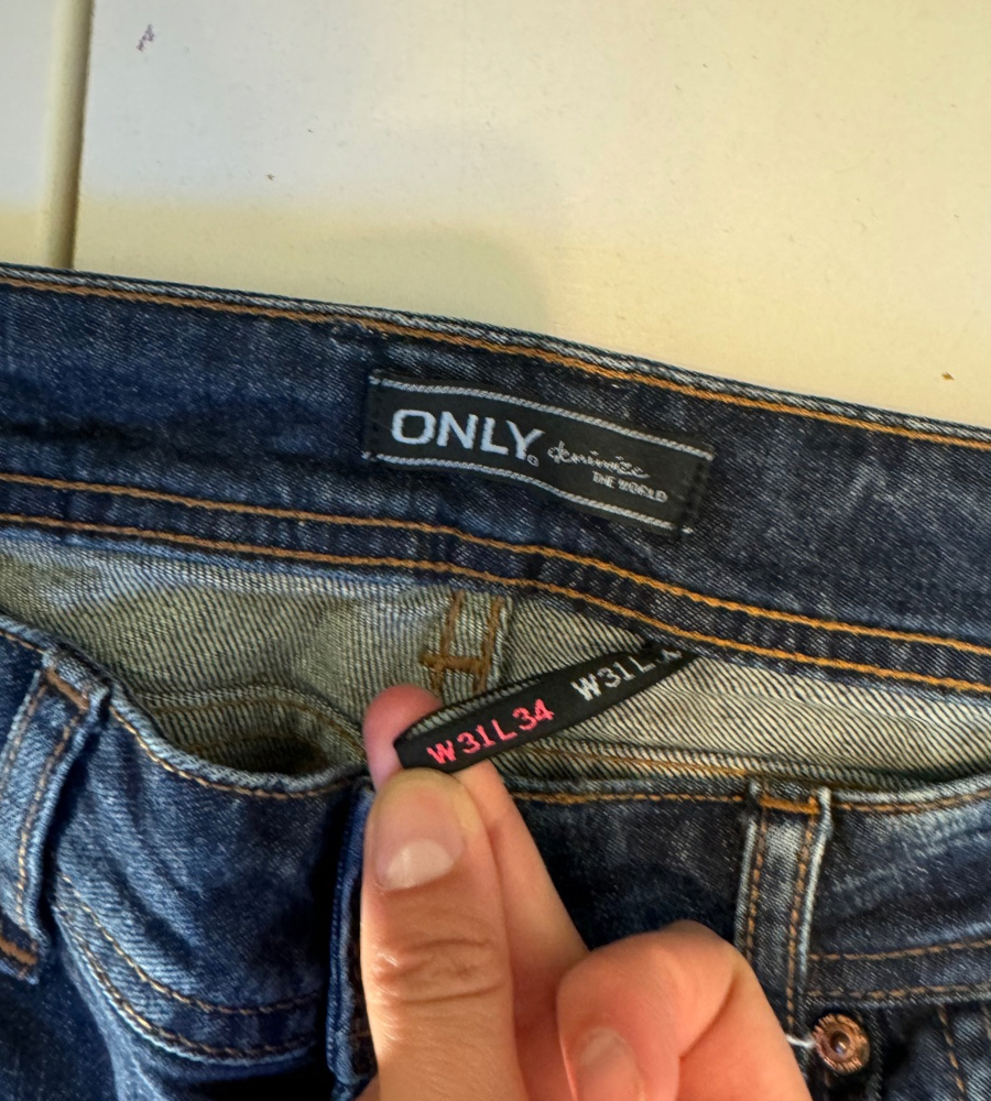 Lågmidjade jeans–stl: M