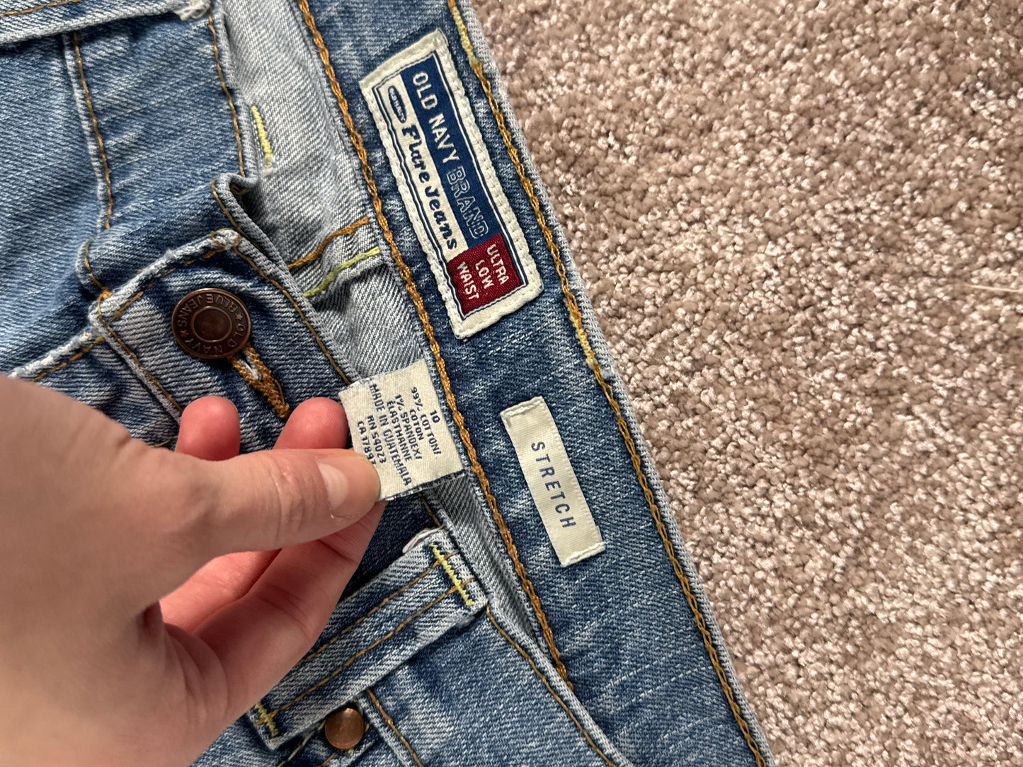 Utsvängda jeans stl: M