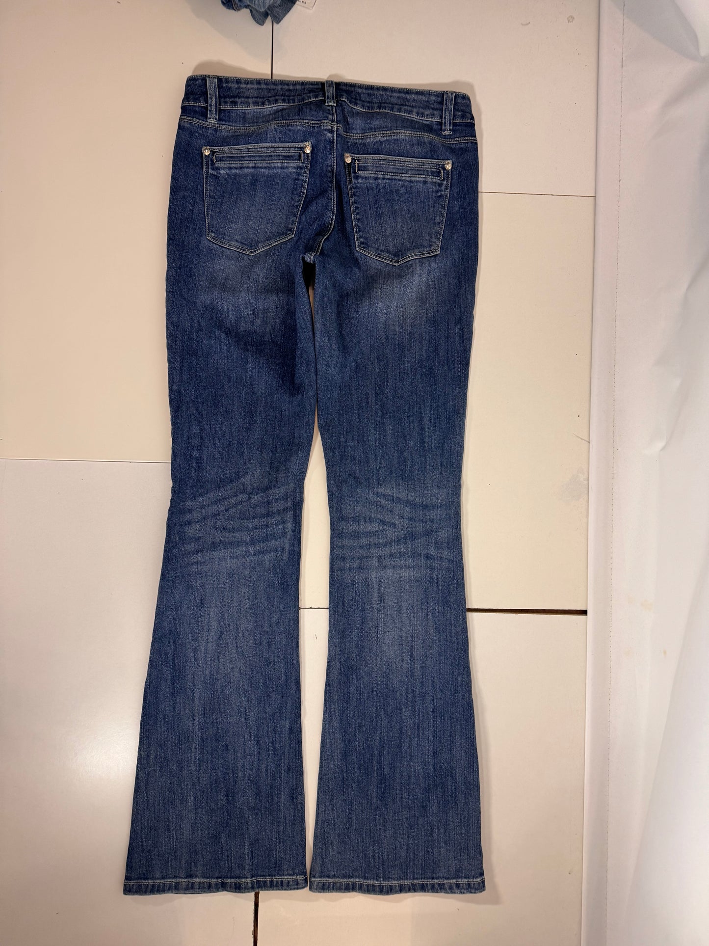 Utsvängda jeans stl: S