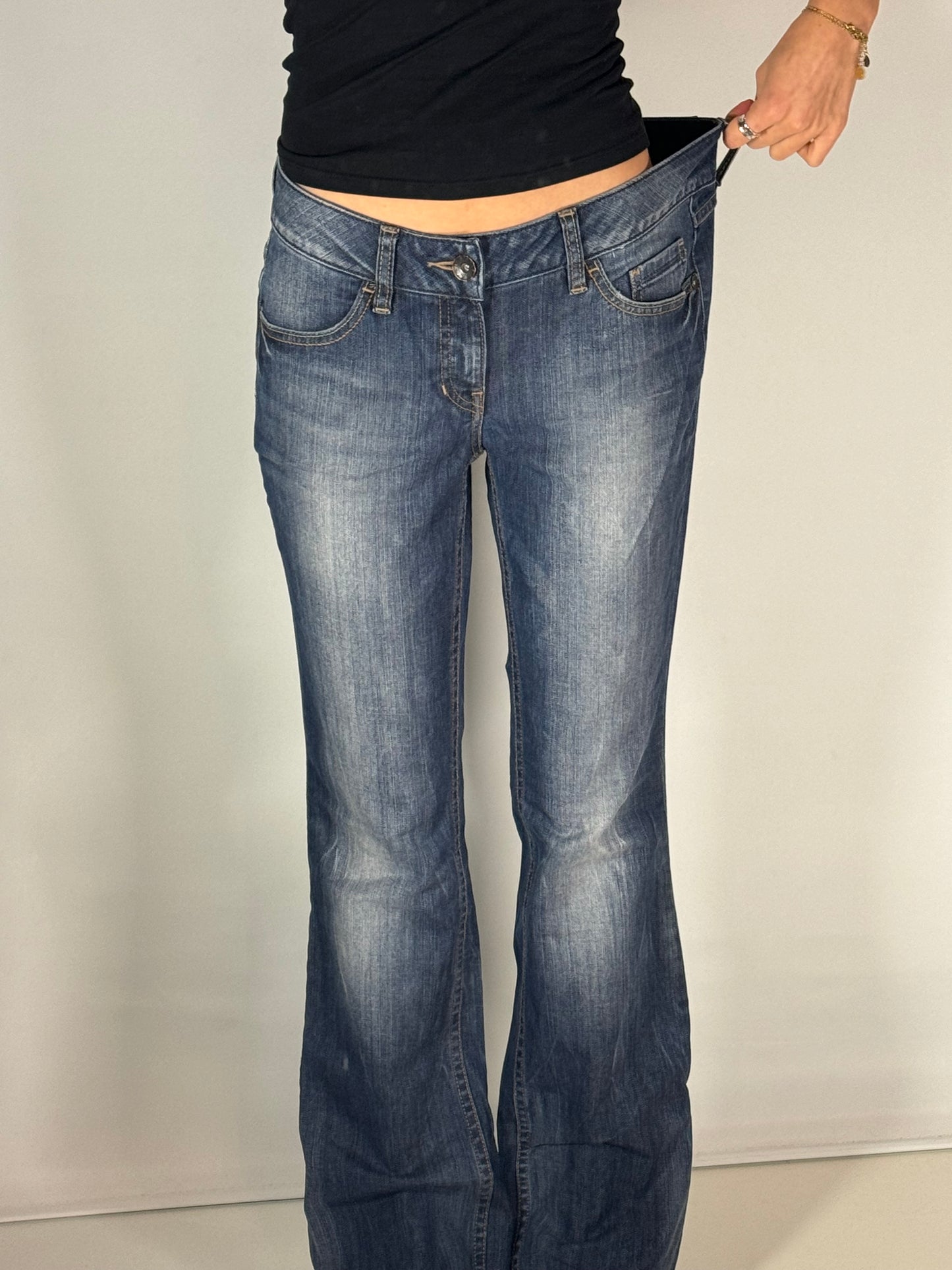 Lågmidjade jeans stl: M