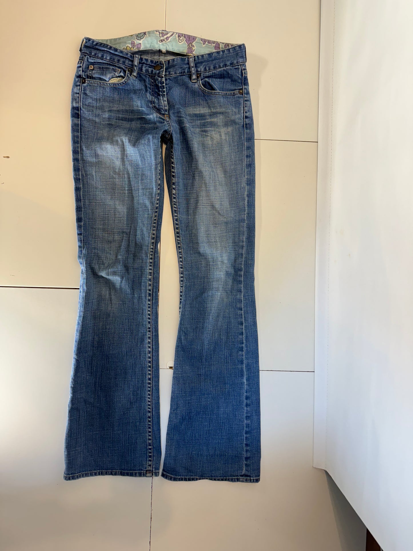 Lågmidjade jeans–stl: M