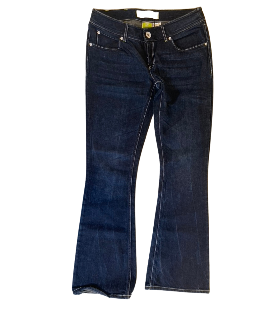 Utsvängda jeans–stl: S