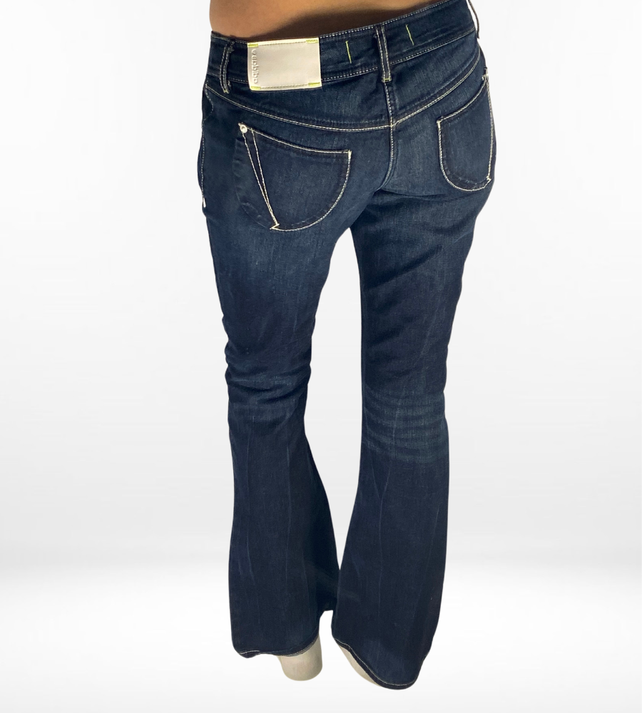 Utsvängda jeans–stl: S