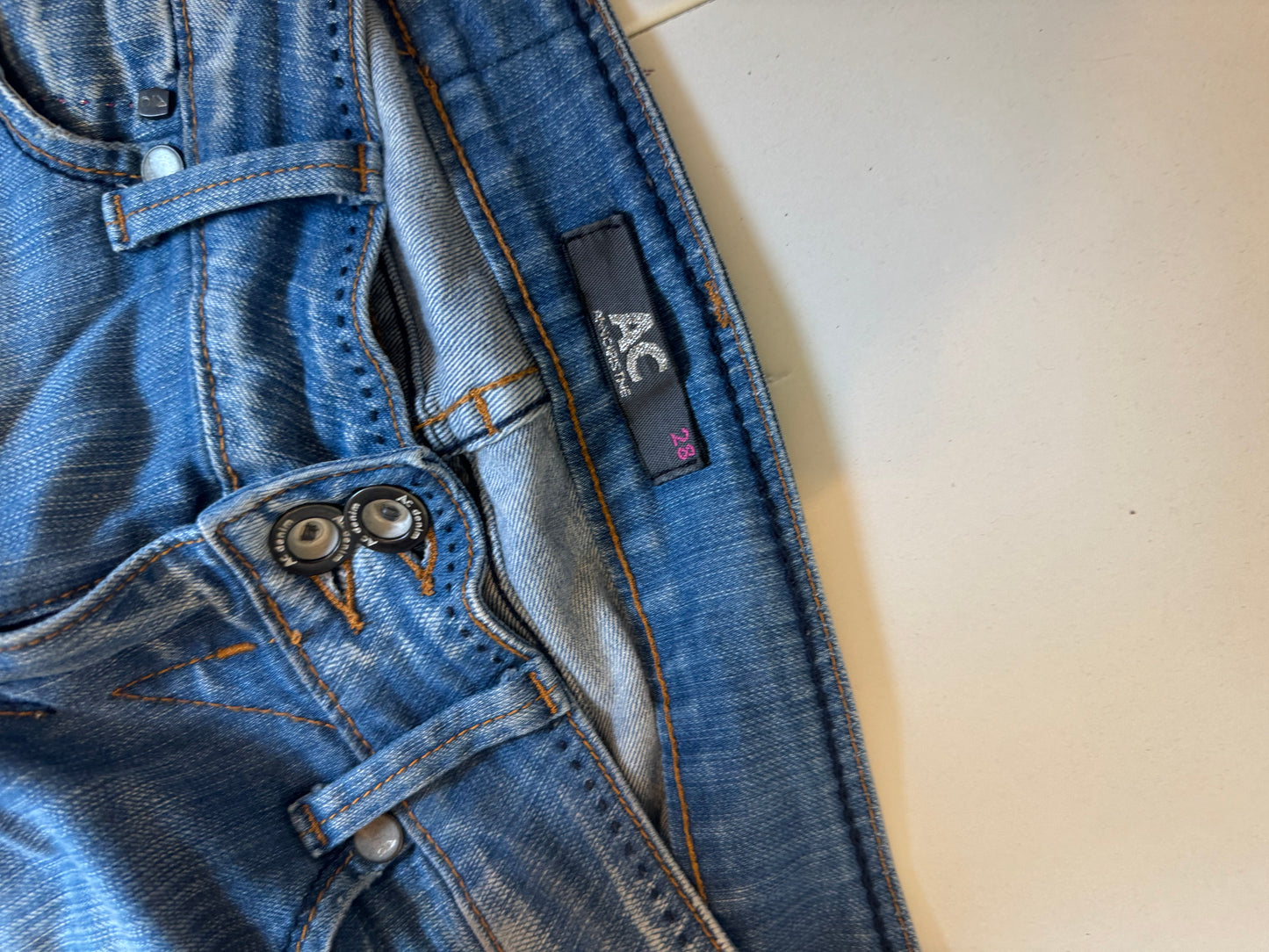 Lågmidjade jeans–stl: S