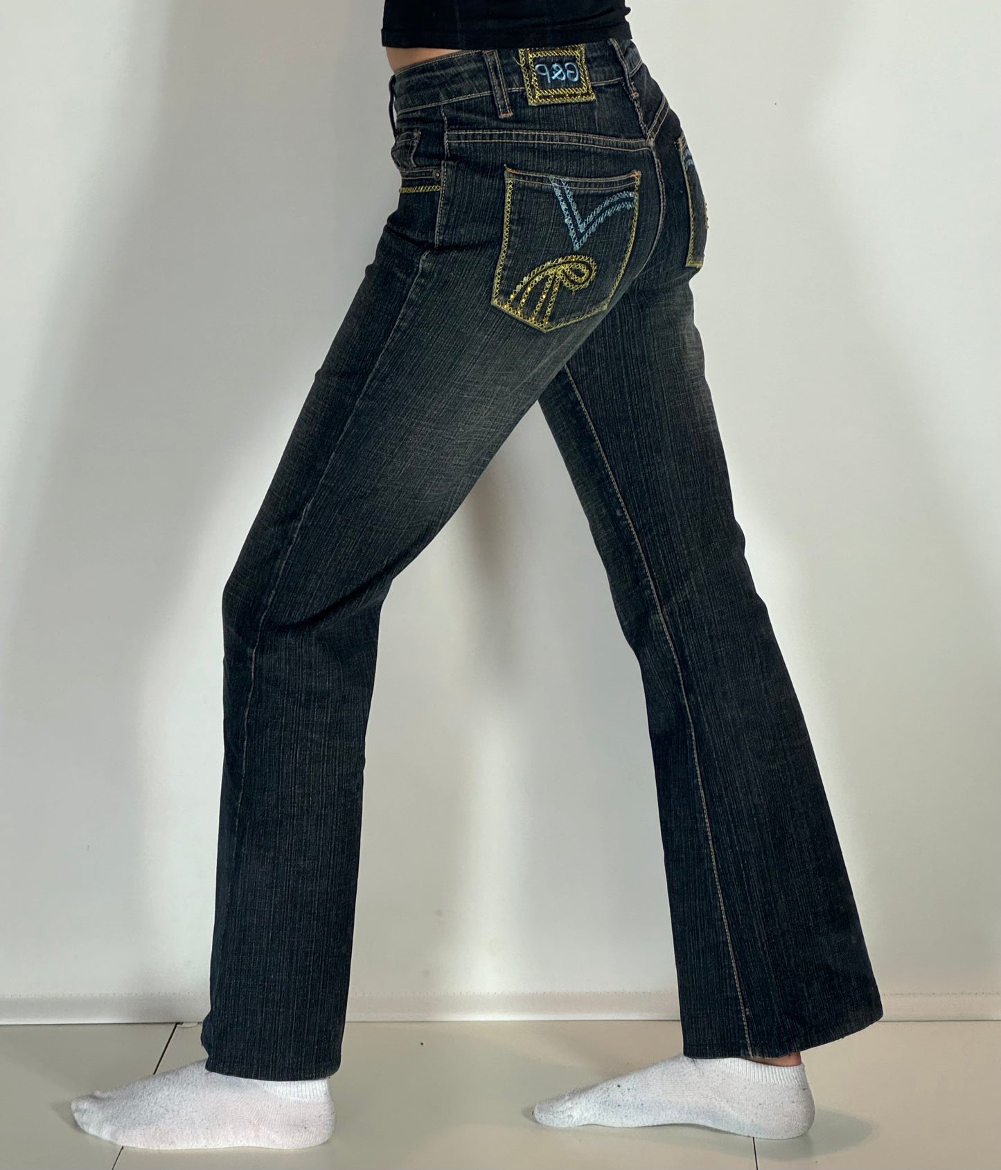 Utvsvängda jeans stl: XS