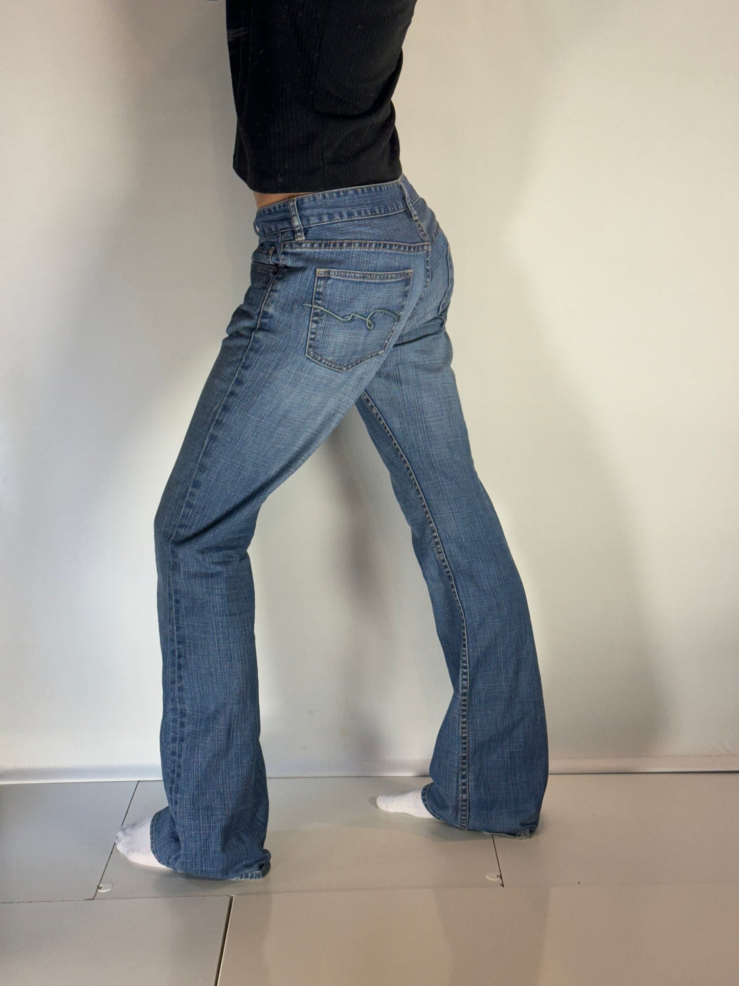 Lågmidjade jeans–stl: M