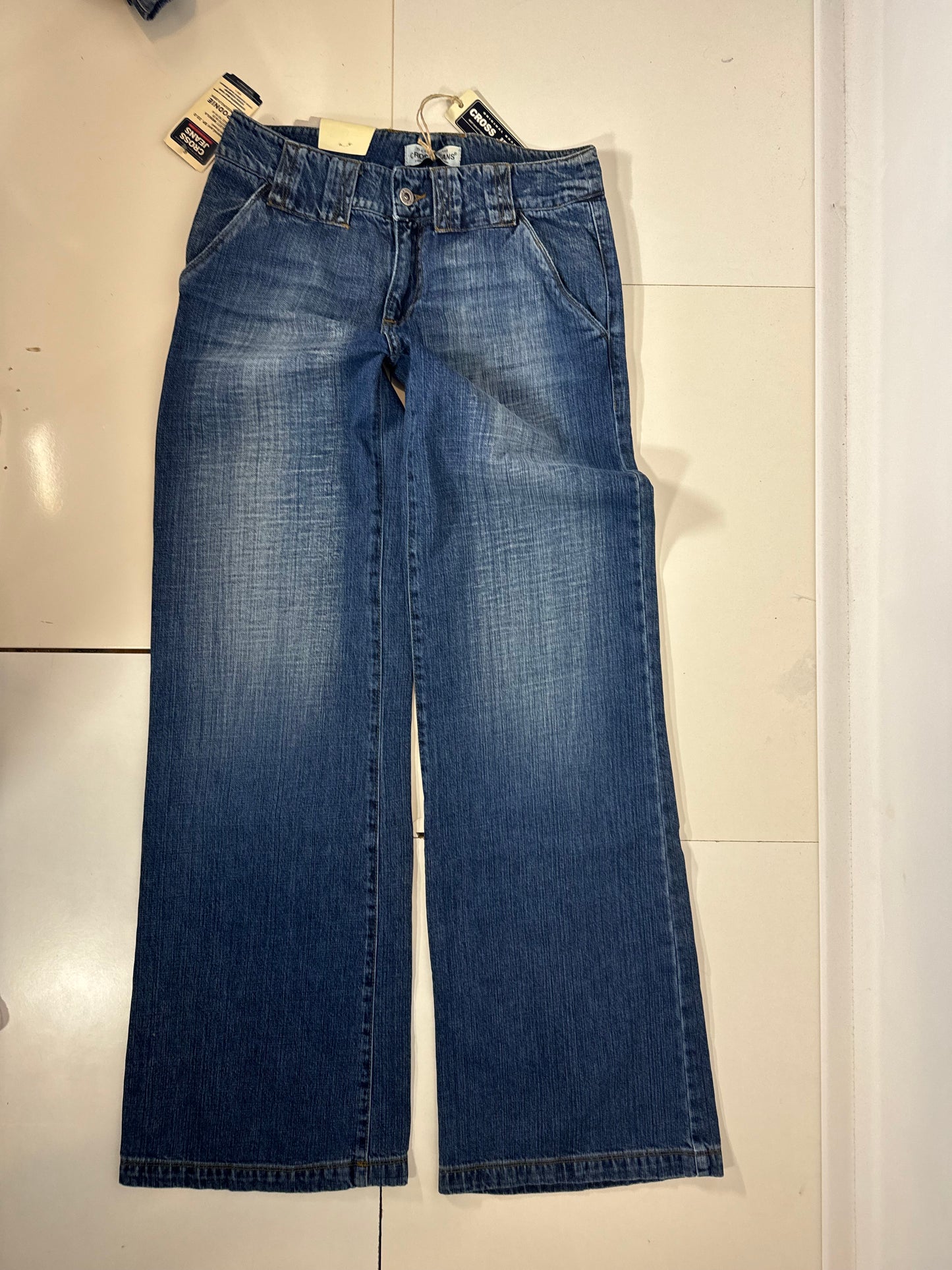 Utsvängda jeans stl: S