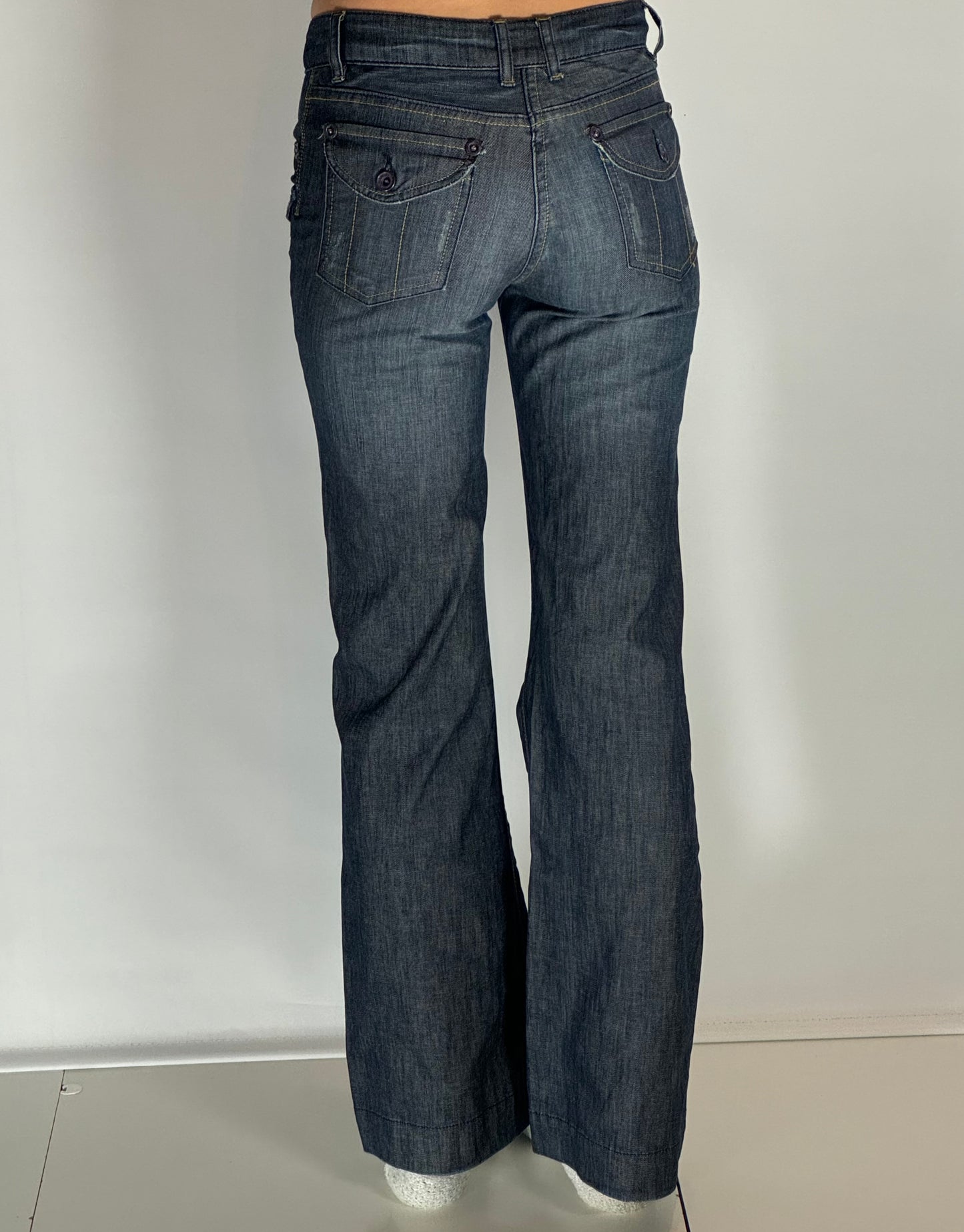 Utsvängda jeans stl: XS