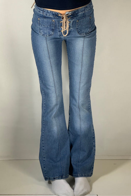 Utsvängda jeans stl: XS