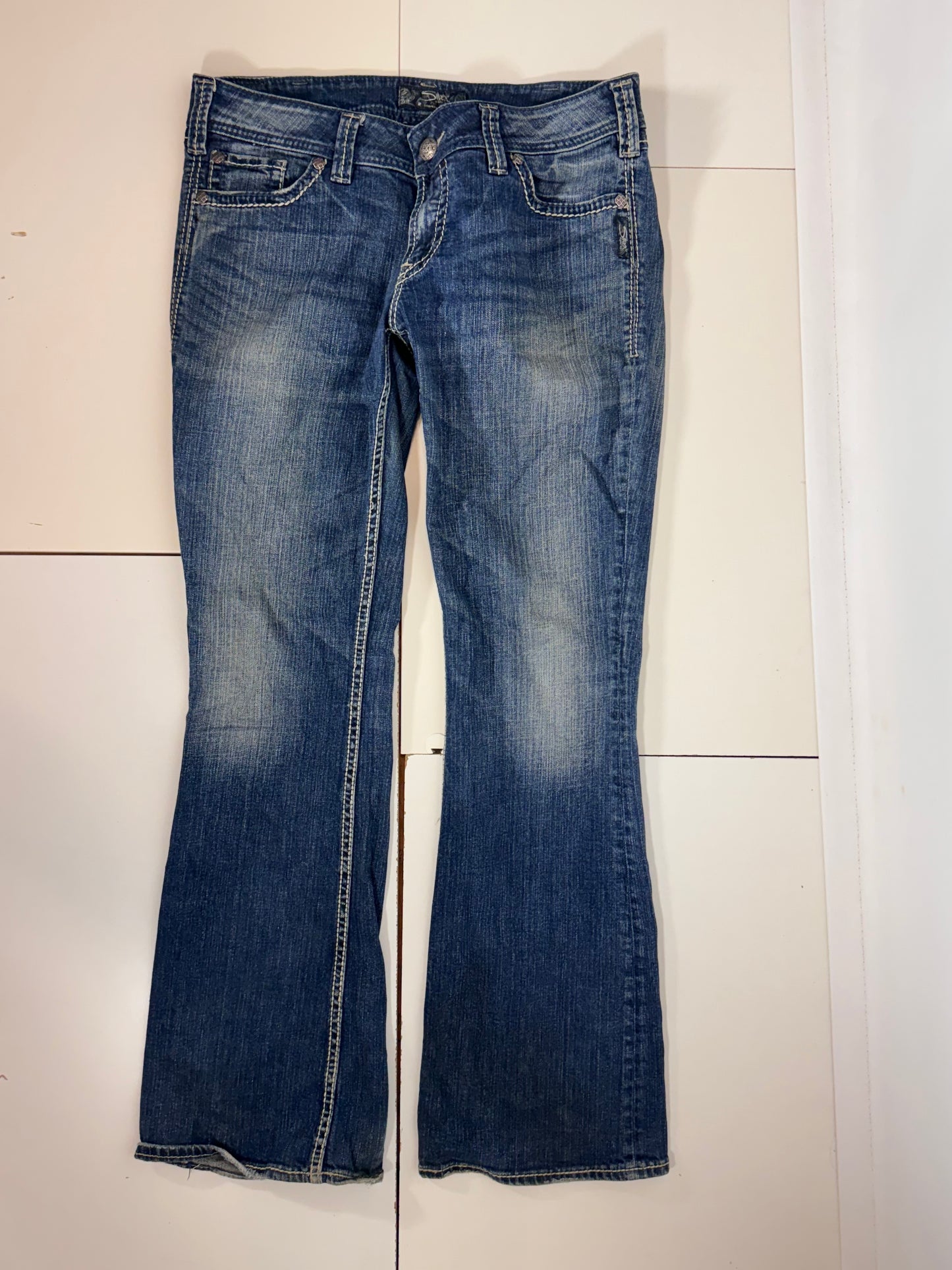 Utsvängda jeans stl: L