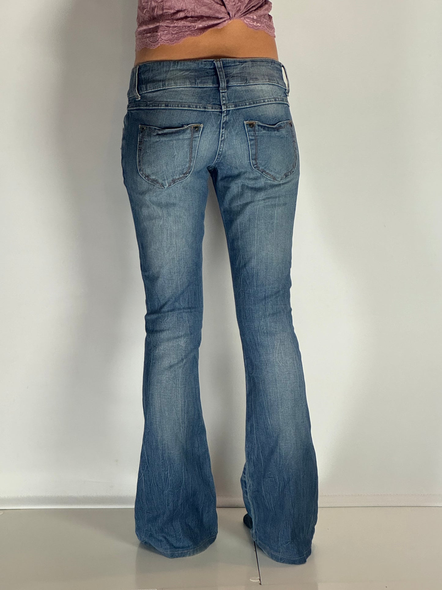 Lågmidjade jeans–stl: S