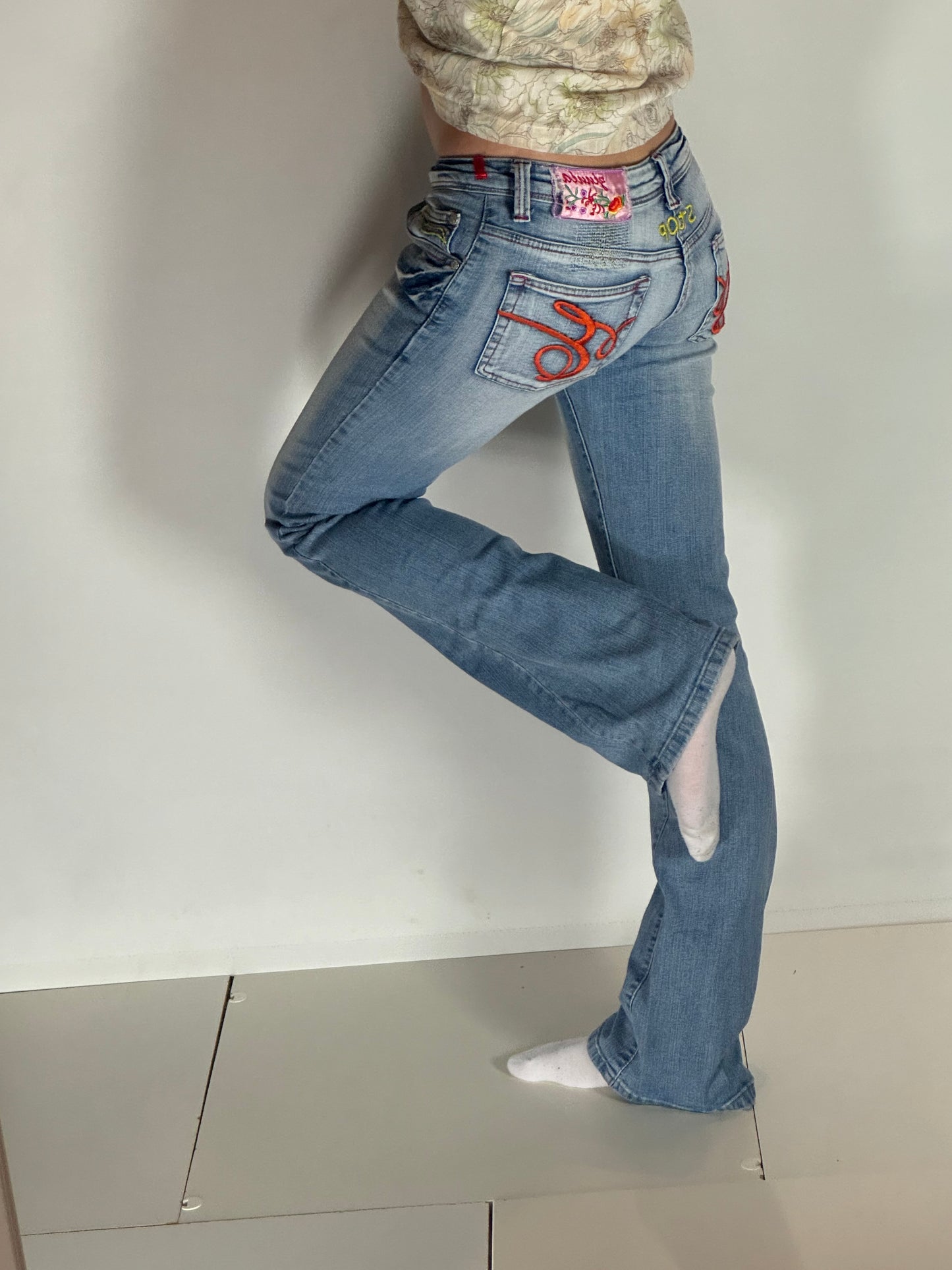 Lågmidjade jeans–stl: XS/S