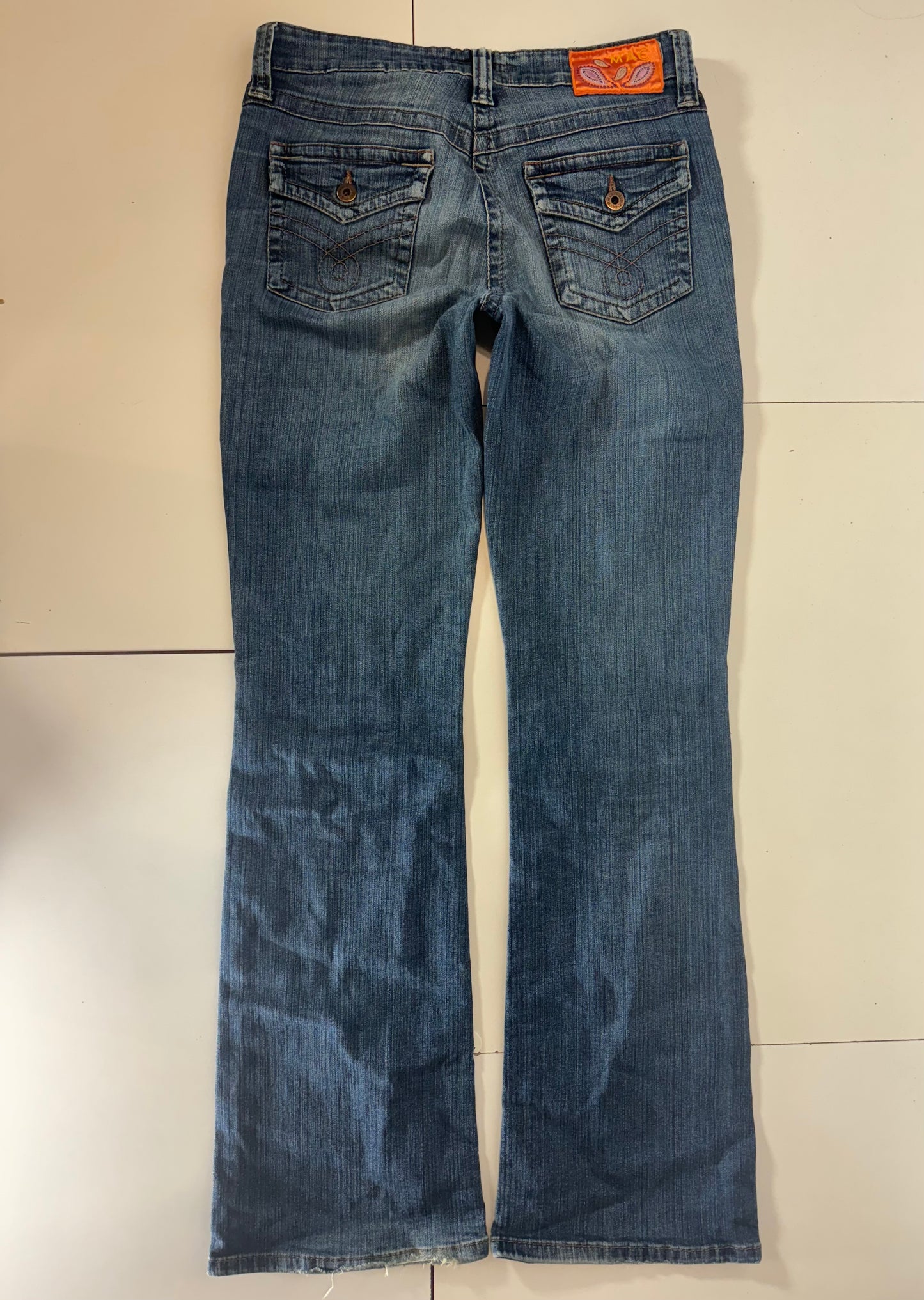Utsvängda jeans stl: S/M