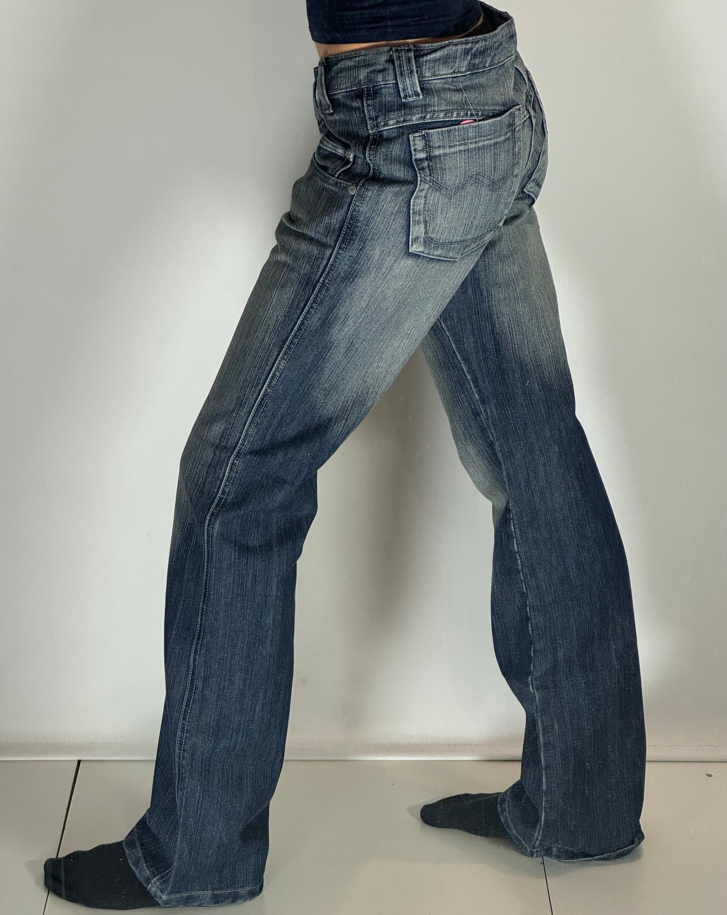 Utvängda jeans stl: S