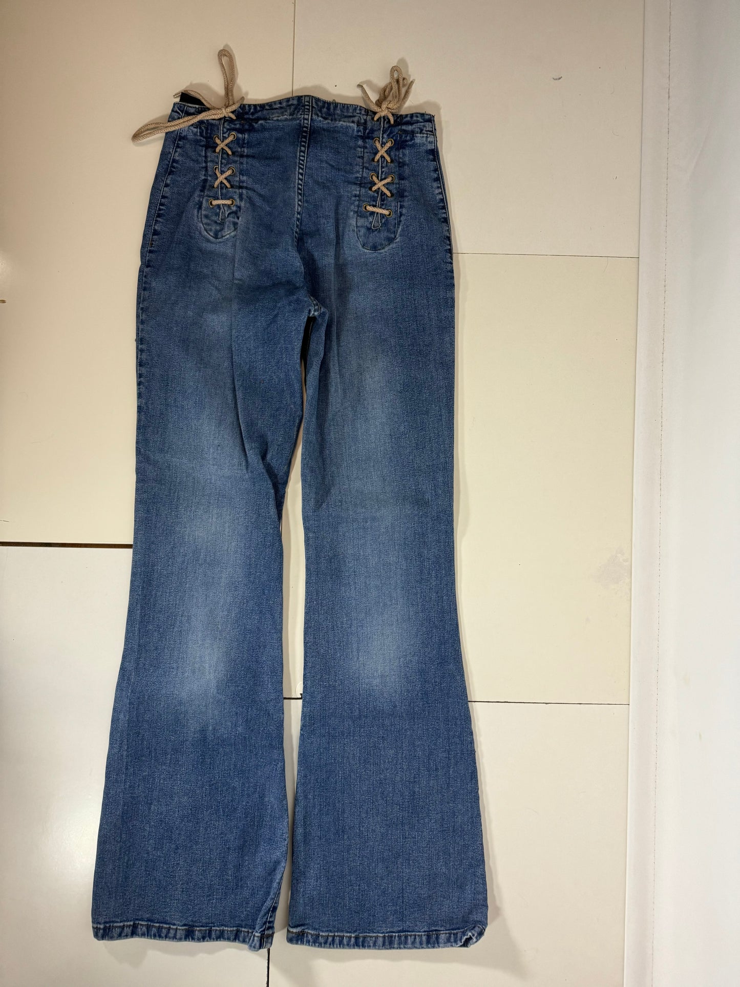 Utsvängda jeans stl: XS