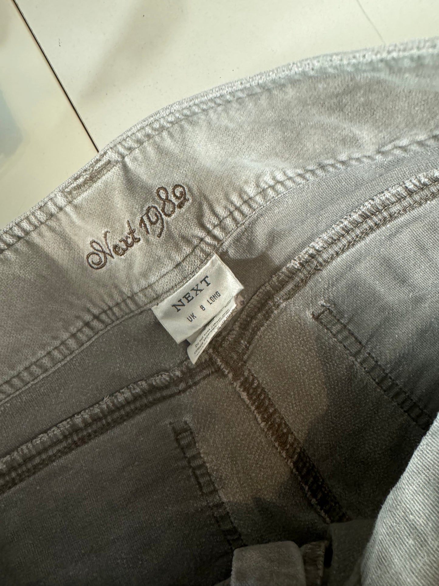 Utsvängda byxor stl: XS