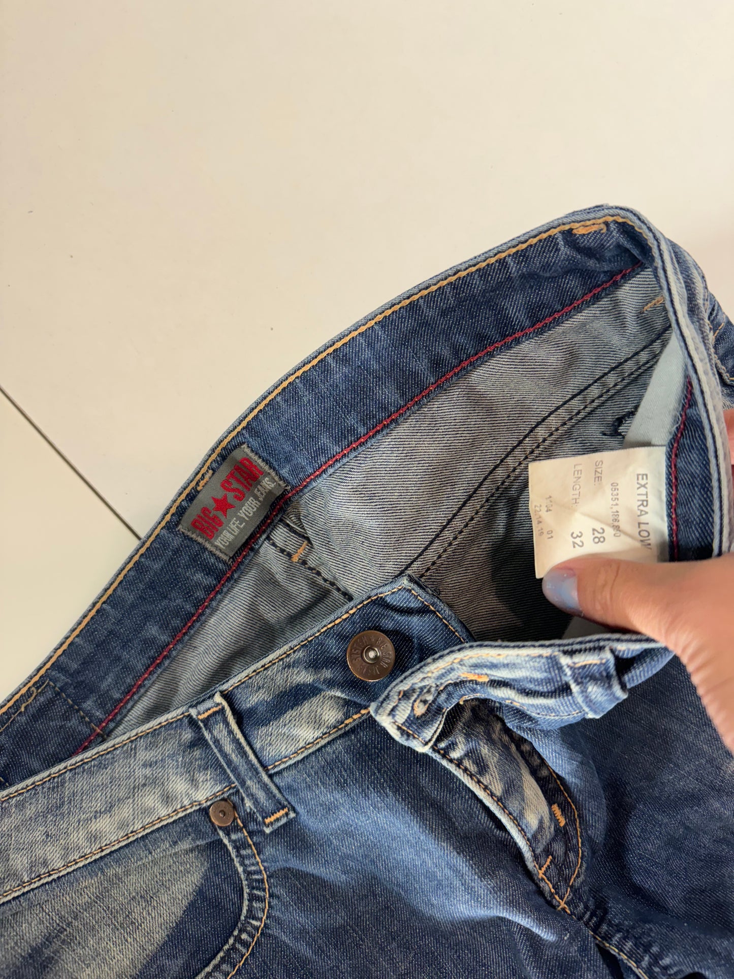 Lågmidjade jeans–stl: S