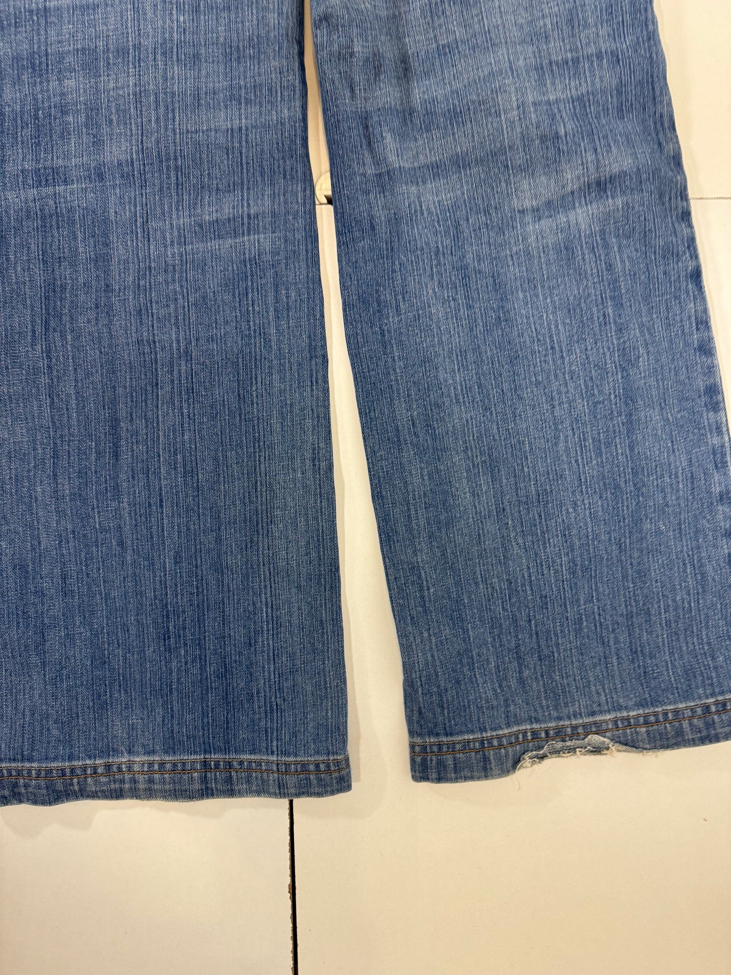 Utsvängda jeans stl: S