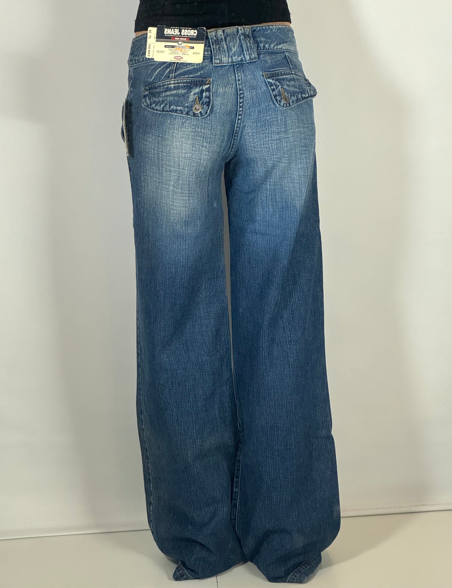 Utsvängda jeans stl: S