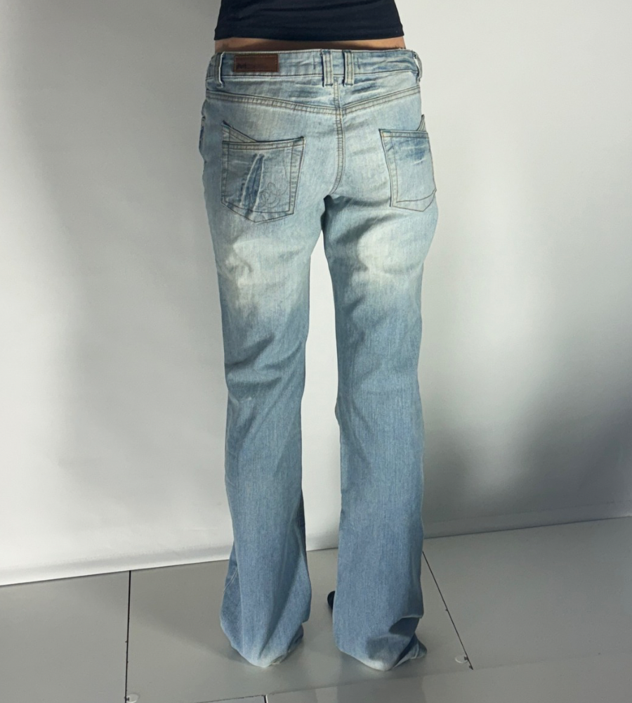 Lågmidjade jeans–stl: M