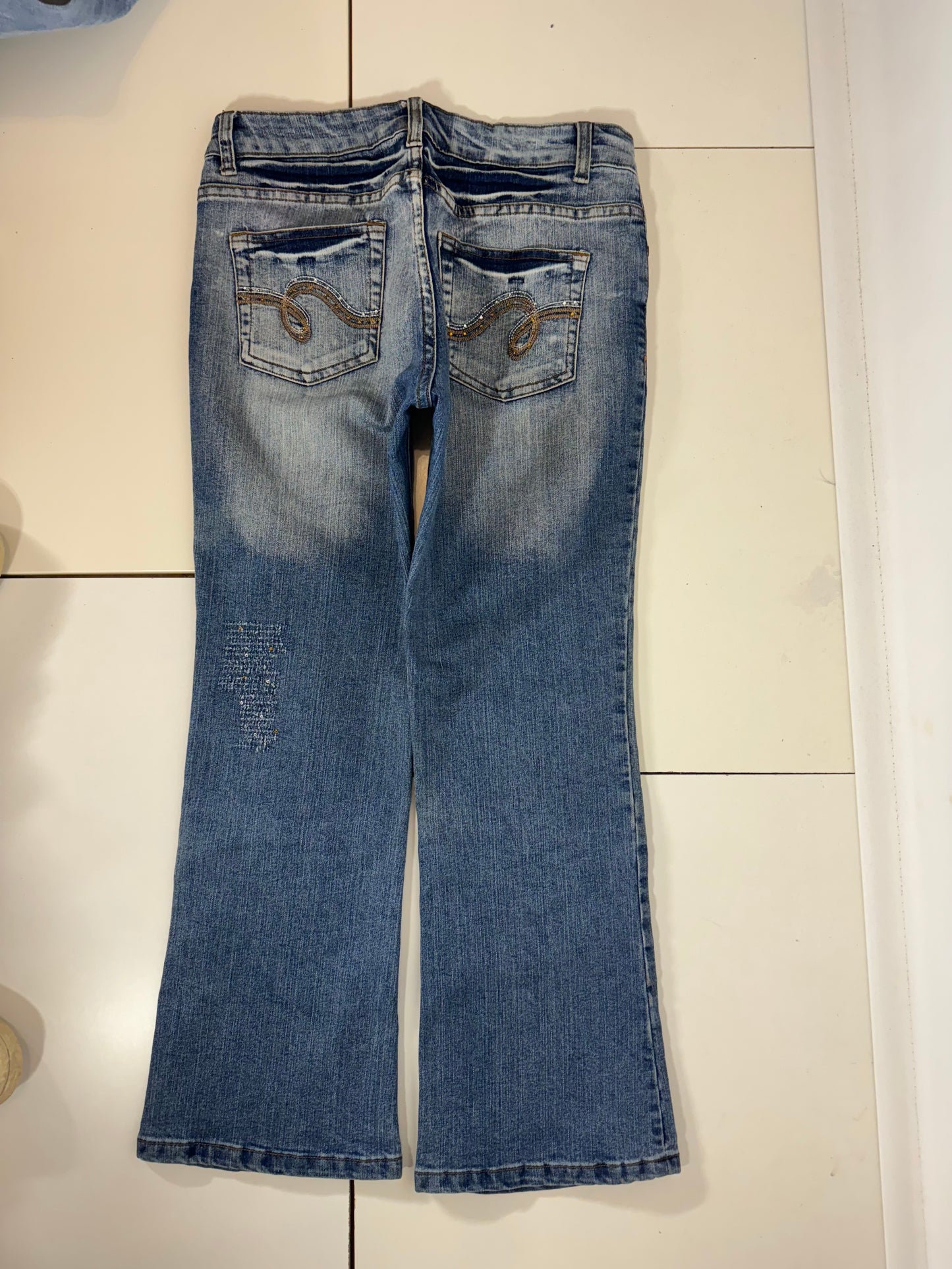 Utsvängda jeans stl: S